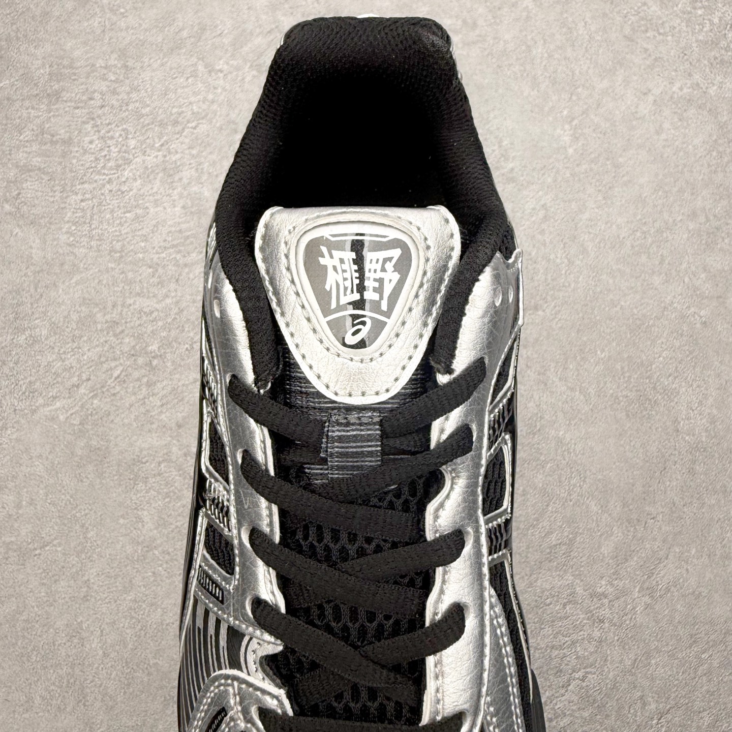 图片[5]-Asics Gel Kayano 12.1 亚瑟士卡亚诺12.1代系列低帮轻量缓震休闲运动跑步鞋 采用环保太空合成革配合透气网眼布鞋面材质 中底3D可视GEL缓震胶效果 升级EVA全新缓震中底部位科技组合耐磨橡胶外底片 尺码：36 37 37.5 38 39 39.5 40.5 41.5 42 42.5 43.5 44 44.5 45-选品中心