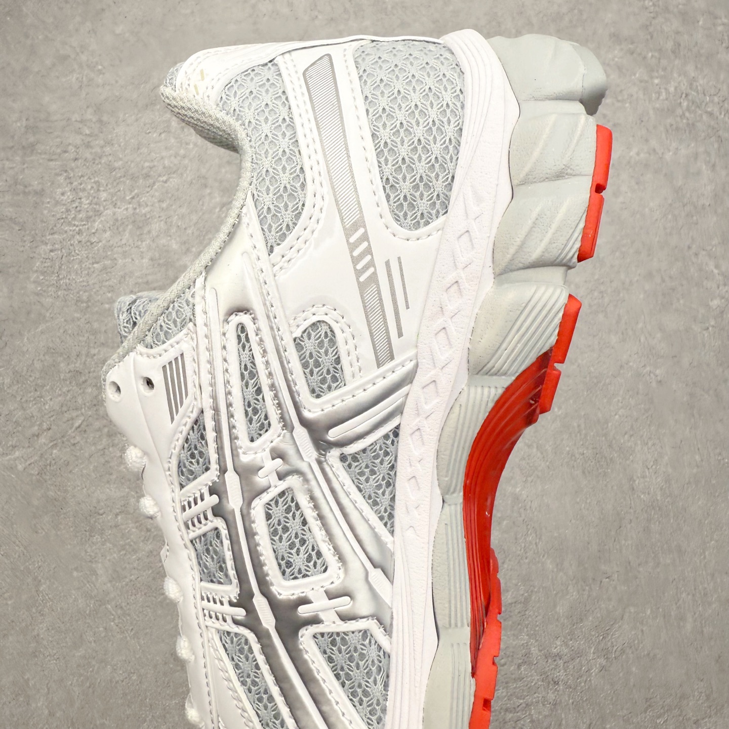 图片[7]-Asics Gel Kayano 12.1 亚瑟士卡亚诺12.1代系列低帮轻量缓震休闲运动跑步鞋 采用环保太空合成革配合透气网眼布鞋面材质 中底3D可视GEL缓震胶效果 升级EVA全新缓震中底部位科技组合耐磨橡胶外底片 尺码：36 37 37.5 38 39 39.5 40.5 41.5 42 42.5 43.5 44 44.5 45-选品中心