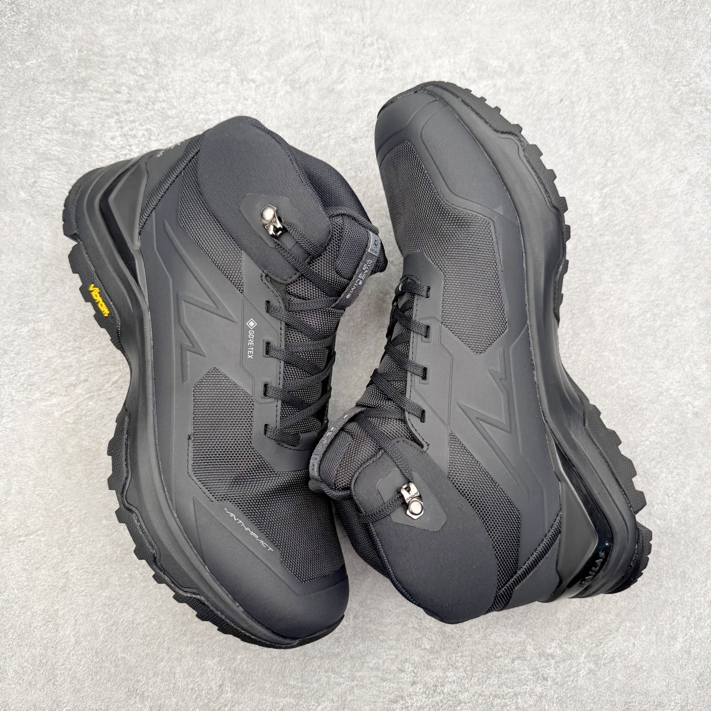 图片[3]-＃K版 凯乐石KAILAS 界山 GTX MID 时尚舒适简约经典潮流 耐磨防水 高帮 徒步鞋 KAILAS凯乐石品牌是全球三大全系攀登品牌之一，于2003年创立于中国广州，致力于为有攀登梦想的户外运动员及爱好者，研发制造功能性专业装备，满足他们在极限环境下安全舒适的需求，凯乐石专注于科技面料的开发及专业功能设计，产品线覆盖登山、攀岩、徒步、越野跑山、露营、旅行等多项户外运动，通过运动员的测试反馈，不断进化迭代，产品荣获国内外大奖71座，发明专利21个，更突破性的自主研发攀登器械，打造出中国的攀登硬实力。实拍调校N版已经零色差零失真 百分百还原实物色彩所见即所得 不存在货不对板色差等低级问题 选购参考实物拍摄 不混卖不参货 只用心做好货严格选品 承诺混一赔十 尺码：36 36.5 37.5 38 38.5 39 40 40.5 41 42 42.5 43 44 44.5 45-选品中心