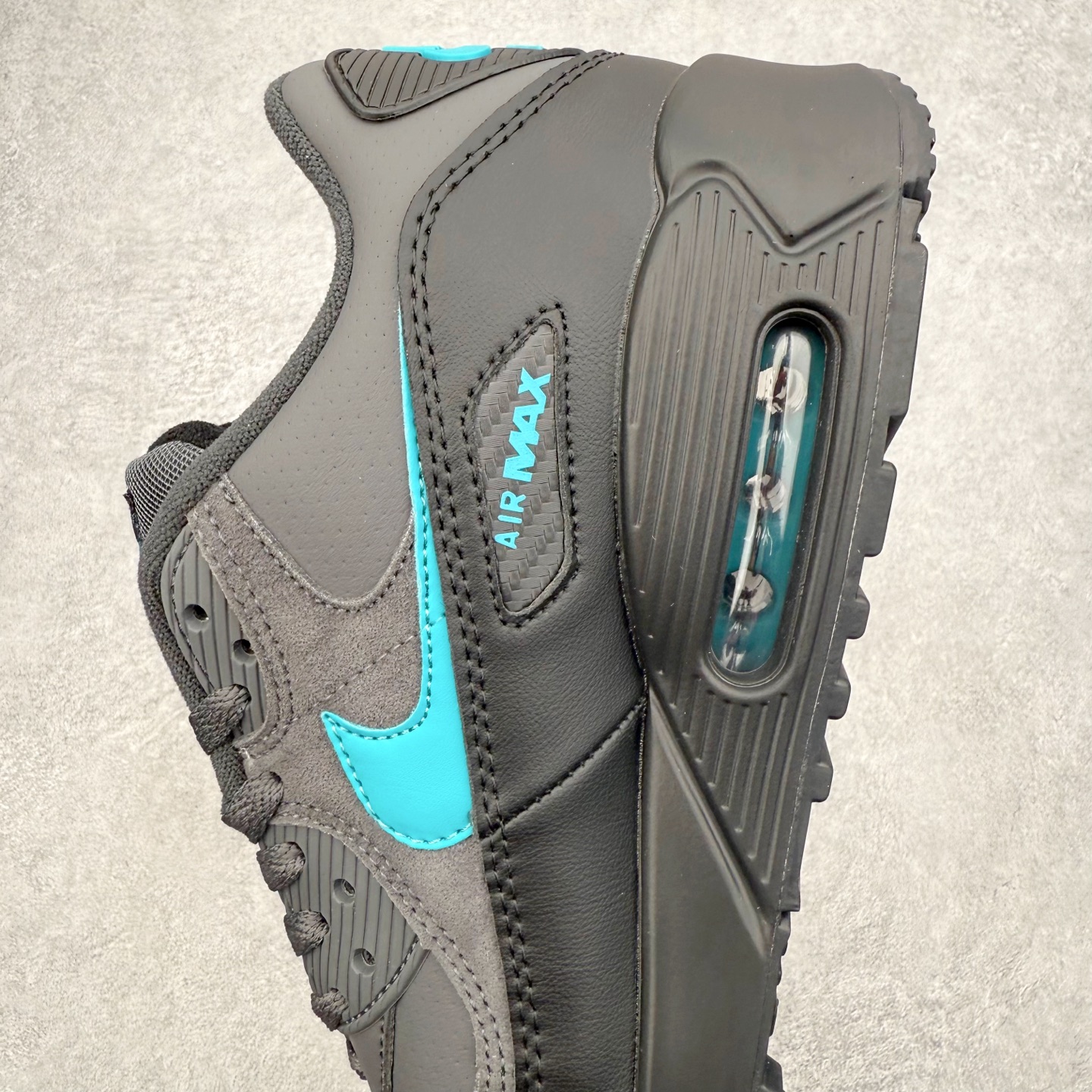 图片[7]-＃MX版 NK Air MAX 90 气垫复古减震跑步鞋 IF0670-002 经典重温 独家陆续补货 外单专供大厂出品 品质稳定 一百余色 终端操作 Air Max 90于1990年推出 来自Air Max系列 在Air Max 1的基础上改进而得 增加了气垫面积 外型上也更为流线 最特別的就是加入了菱纹塑胶嵌板 为Air Max 90增添了许多潮流气息 皮革鞋面 造就出色耐穿性和支撑力 Max Air缓震配置搭配泡棉中底 令Air Max 90轻盈而舒适 华夫格橡胶外底 铸就Air Max 90非凡的抓地力 而Air Max 90不仅是一双跑鞋 它成功跨越了时间的演进 成为了球鞋文化与潮流圈中最熟为人知的鞋款之一 尺码：36 36.5 37.5 38 38.5 39 40 40.5 41 42 42.5 43 44 44.5 45-选品中心