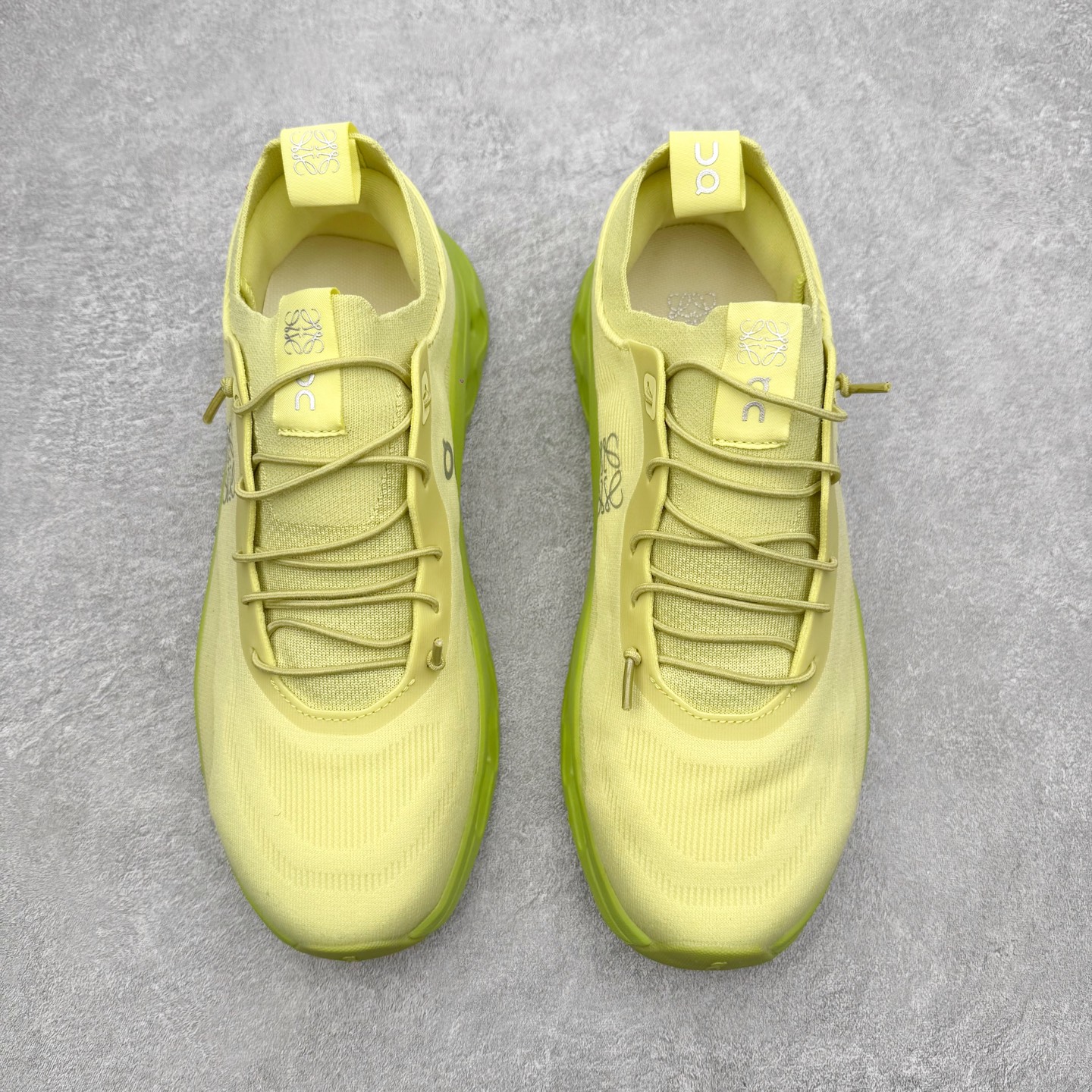 图片[2]-＃福利特价 LOEWE x On Cloudtilt 2.0 昂跑罗意威联名 圆头系带生活休闲鞋 此运动品牌 开创于2010年 缓震着陆、强效回弹、轻柔质感的设计构思始终是ON研制关键 与此同时基于“为全球提供革新性的跑步感受”信念 陆续推出了多款跑鞋及其以专业运动人体跑步工程学为设计关键的功能性跑步服饰设备 让跑者不费力气地畅快畅跑 尺码：36 36.5 37.5 38 38.5 39 40 40.5 41 42 42.5 43 44 44.5 45-选品中心