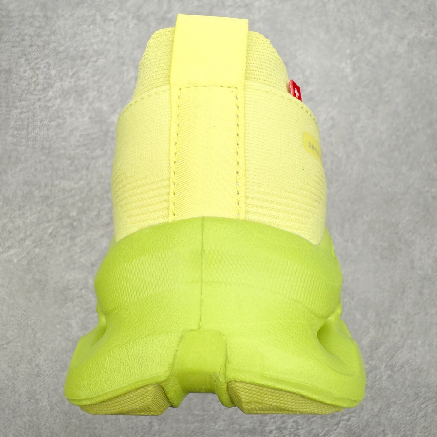 图片[8]-＃福利特价 LOEWE x On Cloudtilt 2.0 昂跑罗意威联名 圆头系带生活休闲鞋 此运动品牌 开创于2010年 缓震着陆、强效回弹、轻柔质感的设计构思始终是ON研制关键 与此同时基于“为全球提供革新性的跑步感受”信念 陆续推出了多款跑鞋及其以专业运动人体跑步工程学为设计关键的功能性跑步服饰设备 让跑者不费力气地畅快畅跑 尺码：36 36.5 37.5 38 38.5 39 40 40.5 41 42 42.5 43 44 44.5 45-选品中心