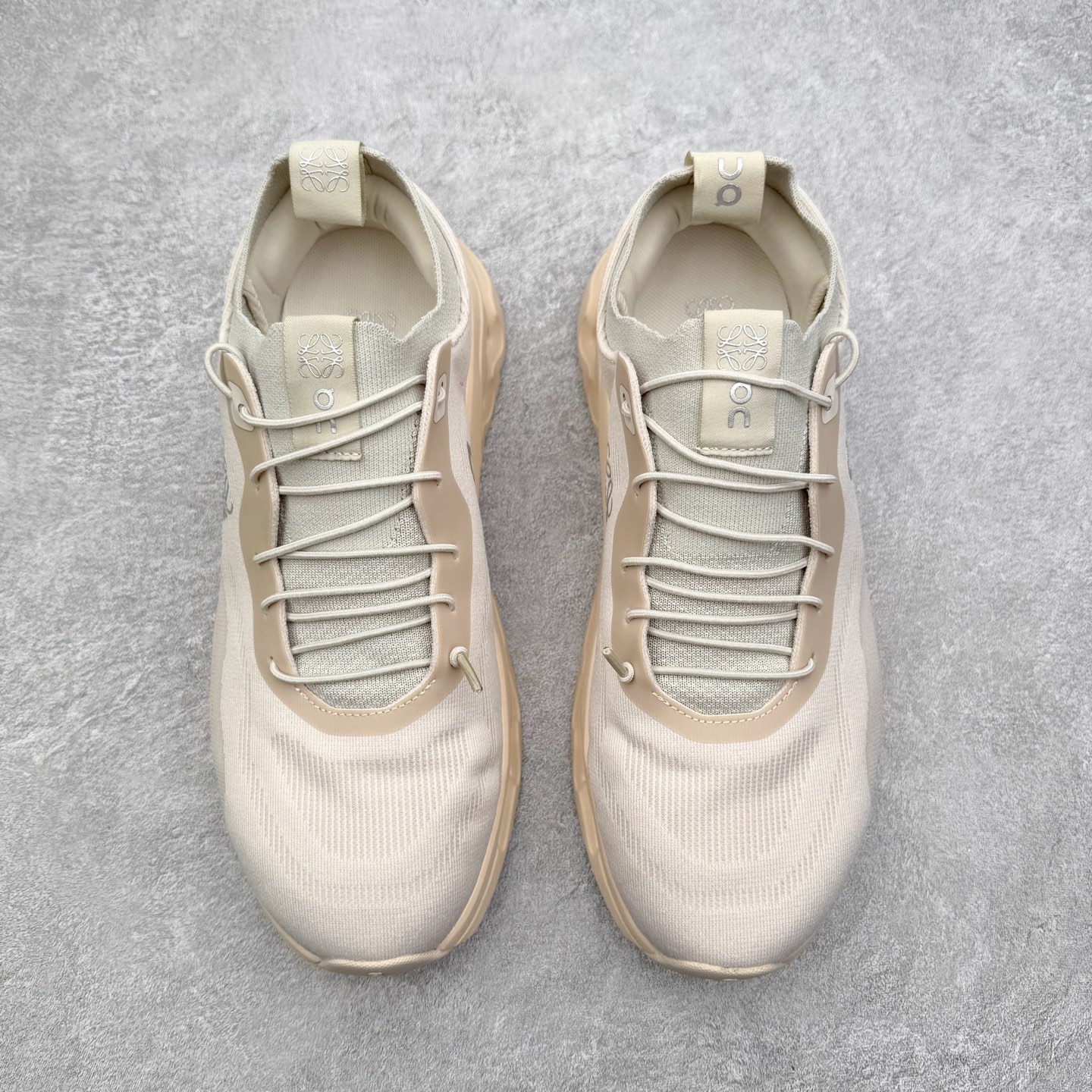 图片[2]-＃福利特价 LOEWE x On Cloudtilt 2.0 昂跑罗意威联名 圆头系带生活休闲鞋 此运动品牌 开创于2010年 缓震着陆、强效回弹、轻柔质感的设计构思始终是ON研制关键 与此同时基于“为全球提供革新性的跑步感受”信念 陆续推出了多款跑鞋及其以专业运动人体跑步工程学为设计关键的功能性跑步服饰设备 让跑者不费力气地畅快畅跑 尺码：36 36.5 37.5 38 38.5 39 40 40.5 41 42 42.5 43 44 44.5 45-选品中心