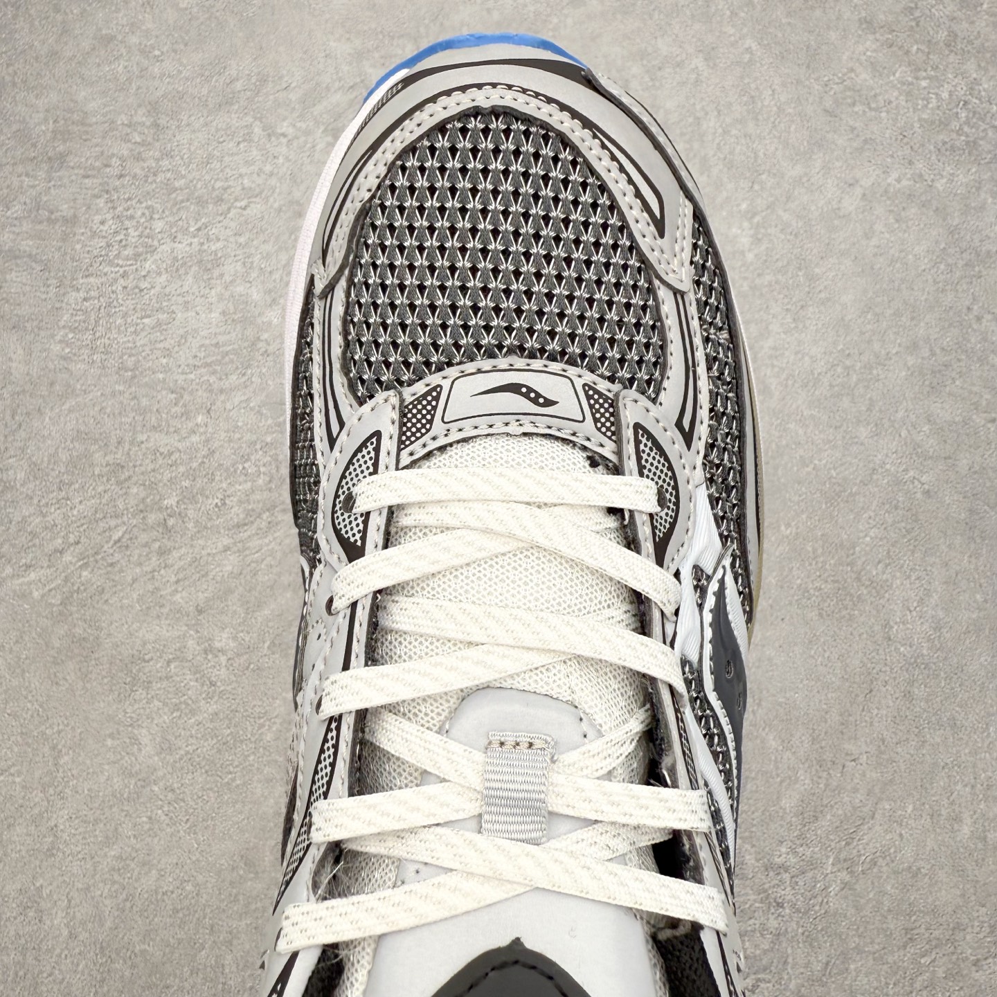 图片[4]-Saucony ProGrid Omni 索康尼全擎9舒适柔软跑步鞋 男女同款 Saucony（索康尼）是创建于1898年的百年跑步运动品牌，专注于跑步装备的设计、研发和制造，追求跑鞋的极致舒适，让跑者感受愉悦体验，不断突破，创造更多的人生 实拍调校N版已经零色差零失真 百分百还原实物色彩所见即所得 不存在货不对板色差等低级问题 选购参考实物拍摄 不混卖不参货 只用心做好货严格选品 承诺混一赔十 尺码：36 36.5 37.5 38 38.5 39 40 40.5 41 42 42.5 43 44 44.5 45-选品中心