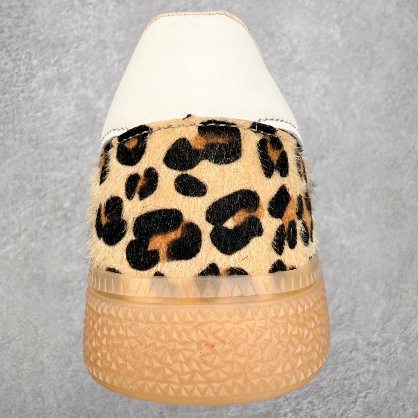 图片[8]-AD Originals Handball SPZL 手球运动员系列百搭休闲运动板鞋 KI6678 这款来自阿迪达斯的这款HANDBALL SPZL前身是一双手球运动鞋，这一次拿来复刻，所以鞋面的主要色彩选用了黑色， 鞋面外侧除了Spezial字母之外还有三叶草标志。Handball SPZL作为复古手球训练鞋与作为室内足球鞋的Samba有着异曲同工之处，但是质感更为出众的鞋身以及丰富的配色选择比起Samba来讲可以说是更胜一筹了！尺码：36 36⅔ 37⅓ 38 38⅔ 39⅓ 40 40⅔ 41⅓ 42 42⅔ 43⅓ 44 45-选品中心