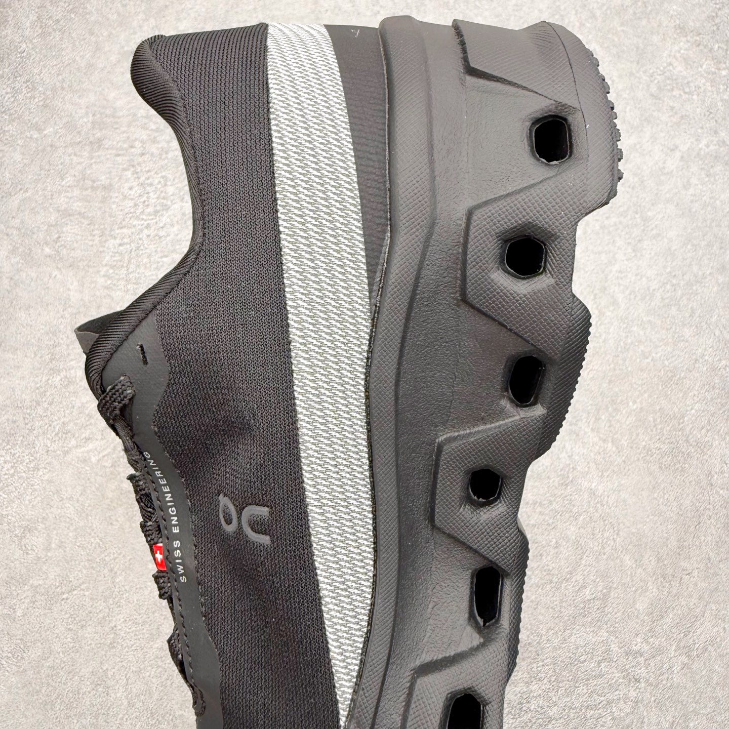 图片[7]-＃福利特价 On昂跑 Cloudtilt 圆头系带减震耐磨低帮生活休闲鞋 此运动品牌 开创于2010年 缓震着陆、强效回弹、轻柔质感的设计构思始终是ON研制关键 与此同时基于“为全球提供革新性的跑步感受”信念 陆续推出了多款跑鞋及其以专业运动人体跑步工程学为设计关键的功能性跑步服饰设备 让跑者不费力气地畅快畅跑 尺码：36 36.5 37.5 38 38.5 39 40 40.5 41 42 42.5 43 44 44.5 45-选品中心