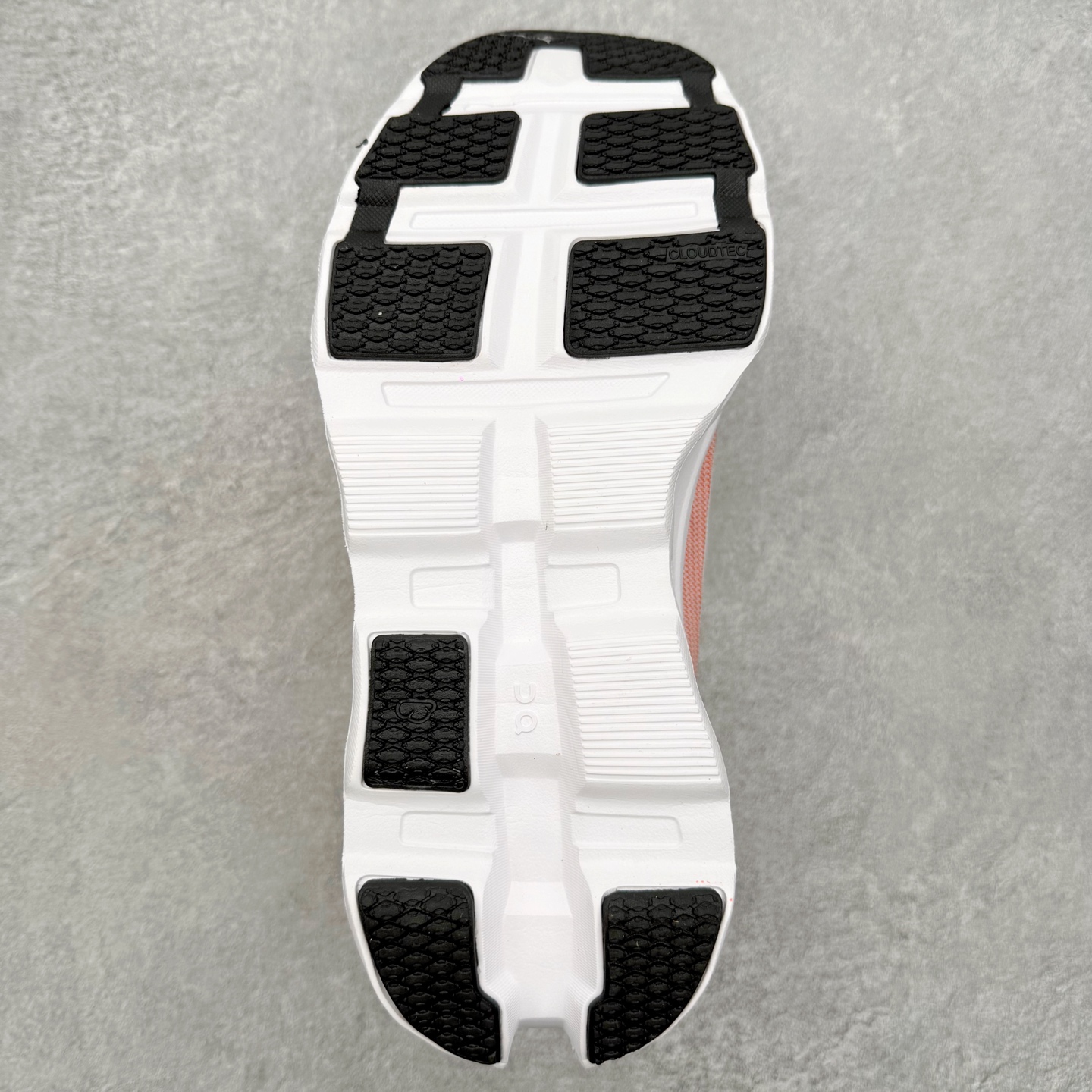 图片[9]-＃福利特价 On昂跑 Cloudtilt 圆头系带减震耐磨低帮生活休闲鞋 此运动品牌 开创于2010年 缓震着陆、强效回弹、轻柔质感的设计构思始终是ON研制关键 与此同时基于“为全球提供革新性的跑步感受”信念 陆续推出了多款跑鞋及其以专业运动人体跑步工程学为设计关键的功能性跑步服饰设备 让跑者不费力气地畅快畅跑 尺码：36 36.5 37.5 38 38.5 39 40 40.5 41 42 42.5 43 44 44.5 45-选品中心