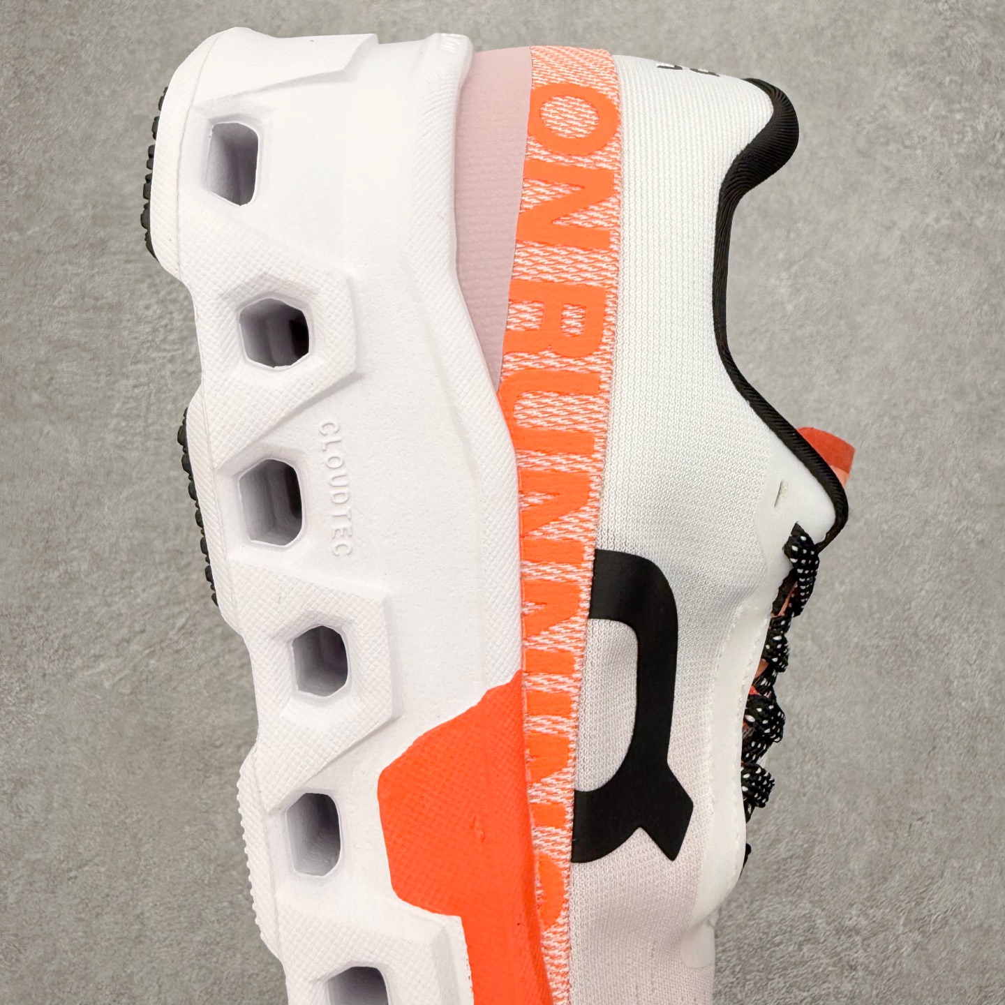 图片[6]-＃福利特价 On昂跑 Cloudtilt 圆头系带减震耐磨低帮生活休闲鞋 此运动品牌 开创于2010年 缓震着陆、强效回弹、轻柔质感的设计构思始终是ON研制关键 与此同时基于“为全球提供革新性的跑步感受”信念 陆续推出了多款跑鞋及其以专业运动人体跑步工程学为设计关键的功能性跑步服饰设备 让跑者不费力气地畅快畅跑 尺码：36 36.5 37.5 38 38.5 39 40 40.5 41 42 42.5 43 44 44.5 45-选品中心