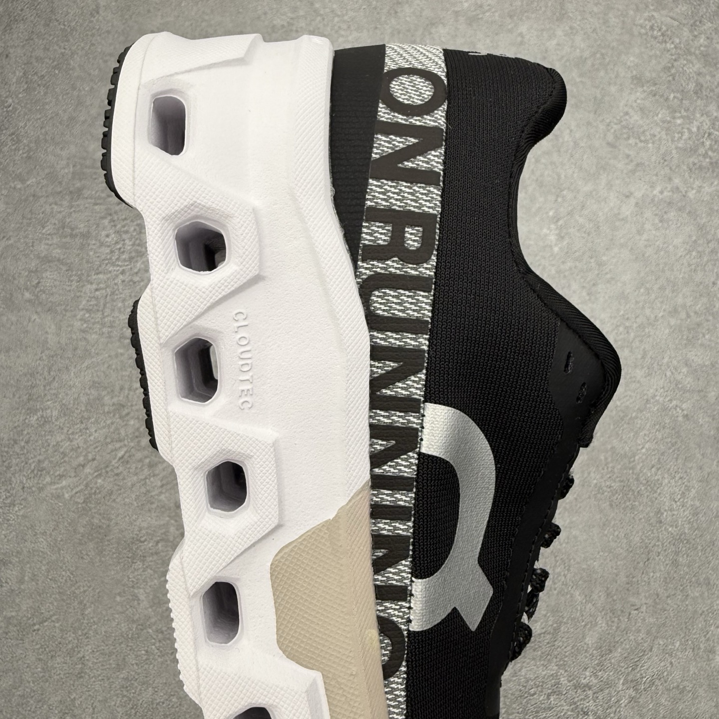 图片[6]-＃福利特价 On昂跑 Cloudtilt 圆头系带减震耐磨低帮生活休闲鞋 此运动品牌 开创于2010年 缓震着陆、强效回弹、轻柔质感的设计构思始终是ON研制关键 与此同时基于“为全球提供革新性的跑步感受”信念 陆续推出了多款跑鞋及其以专业运动人体跑步工程学为设计关键的功能性跑步服饰设备 让跑者不费力气地畅快畅跑 尺码：36 36.5 37.5 38 38.5 39 40 40.5 41 42 42.5 43 44 44.5 45-选品中心