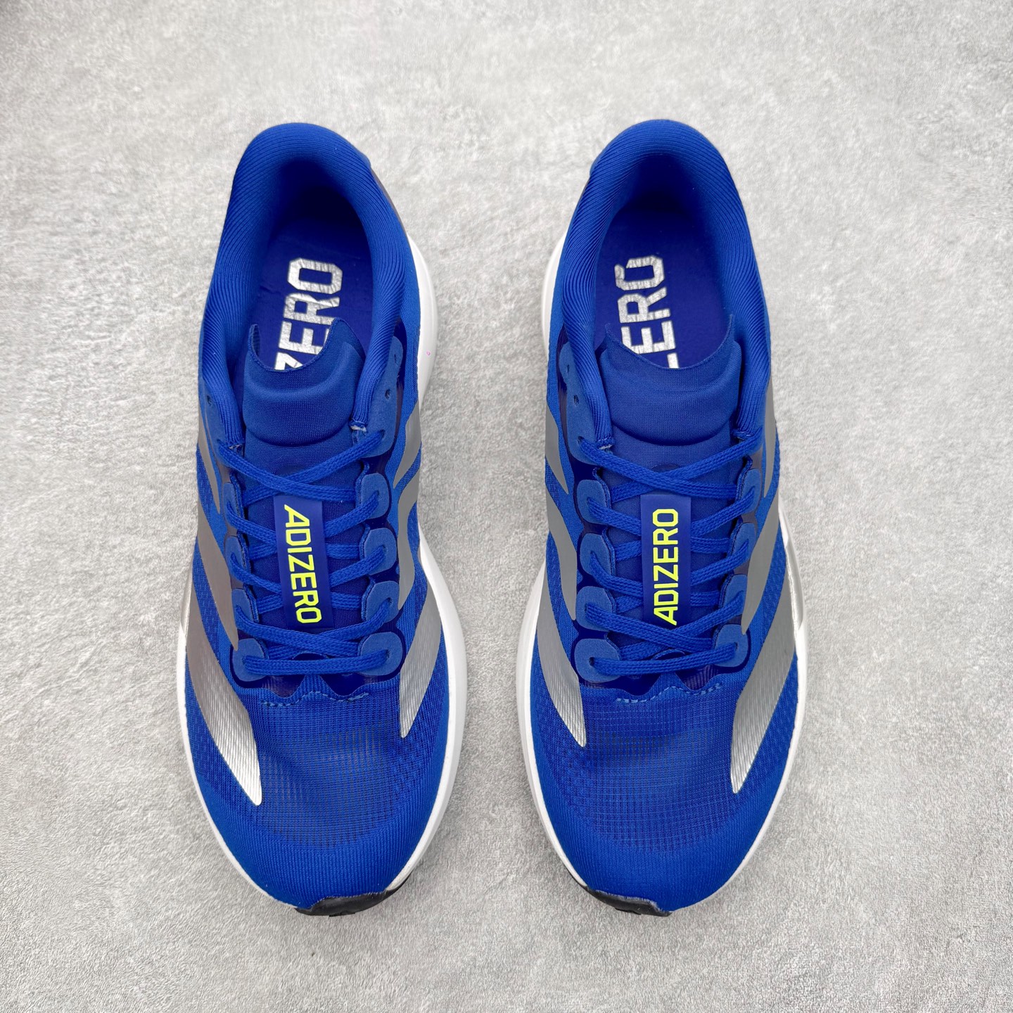 图片[2]-＃福利特价 AD Adizero EVO SL 马拉松竞速专业跑鞋 CELERMESH针织网面非常轻薄 纤维间的缝隙很大 可以保证跑步时的透气、排汗效果 鞋舌直接与两侧的内衬和鞋底连接在一起 在跑步过程中不会被鞋舌的左右移动所困扰 在标准鞋带孔的基础上再拓宽一组鞋带孔 适合不同脚型的需求 突破性 EnergyRods 技术，有助于跑者实现更好的成绩 中底独特的LIGHTSTRIKE PRO泡棉材质 微弹感觉在跑步过程中给予了良好的支撑体验 对于顶级精英和高水平进阶跑者来说 ADIOS PRO是一双值得信赖的竞速比赛用鞋 尺码：36 36.5 37.5 38 38.5 39 40 40.5 41 42 42.5 43 44 44.5 45-选品中心