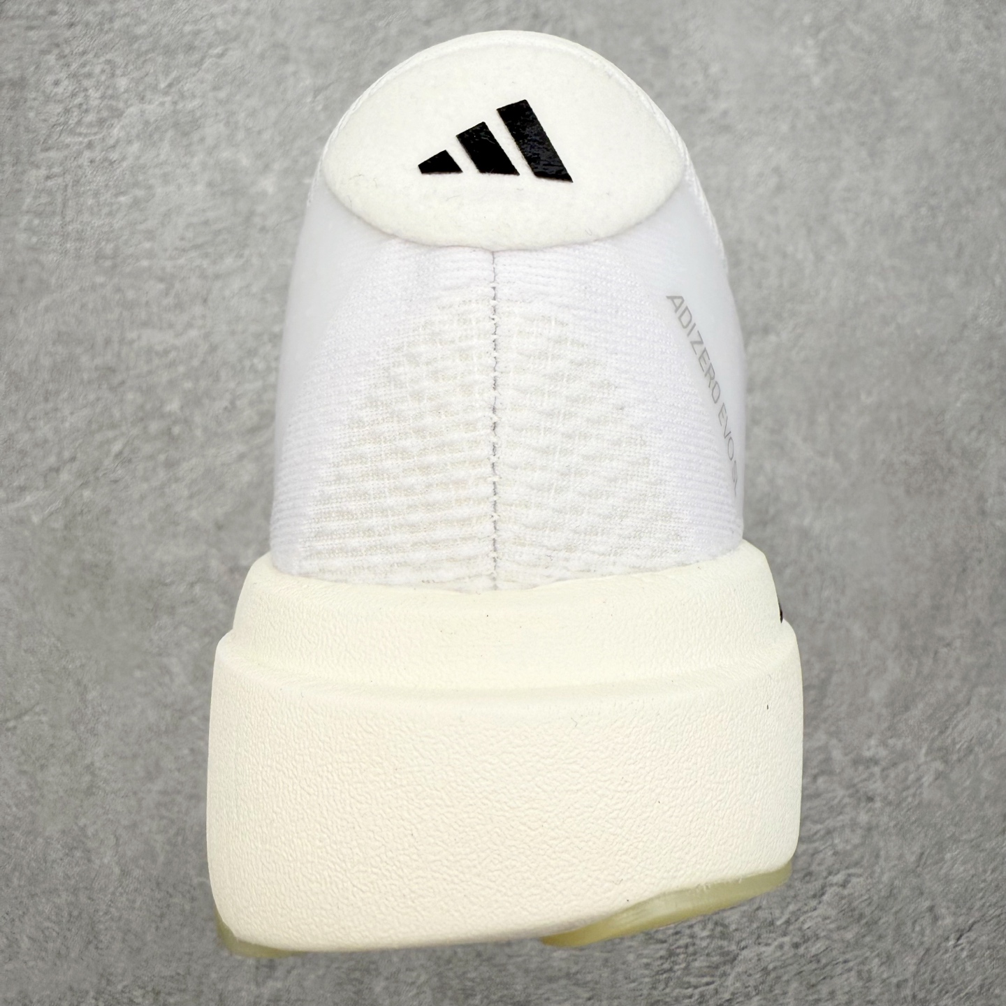 图片[8]-＃福利特价 AD Adizero EVO SL 马拉松竞速专业跑鞋 CELERMESH针织网面非常轻薄 纤维间的缝隙很大 可以保证跑步时的透气、排汗效果 鞋舌直接与两侧的内衬和鞋底连接在一起 在跑步过程中不会被鞋舌的左右移动所困扰 在标准鞋带孔的基础上再拓宽一组鞋带孔 适合不同脚型的需求 突破性 EnergyRods 技术，有助于跑者实现更好的成绩 中底独特的LIGHTSTRIKE PRO泡棉材质 微弹感觉在跑步过程中给予了良好的支撑体验 对于顶级精英和高水平进阶跑者来说 ADIOS PRO是一双值得信赖的竞速比赛用鞋 尺码：36 36.5 37.5 38 38.5 39 40 40.5 41 42 42.5 43 44 44.5 45-选品中心