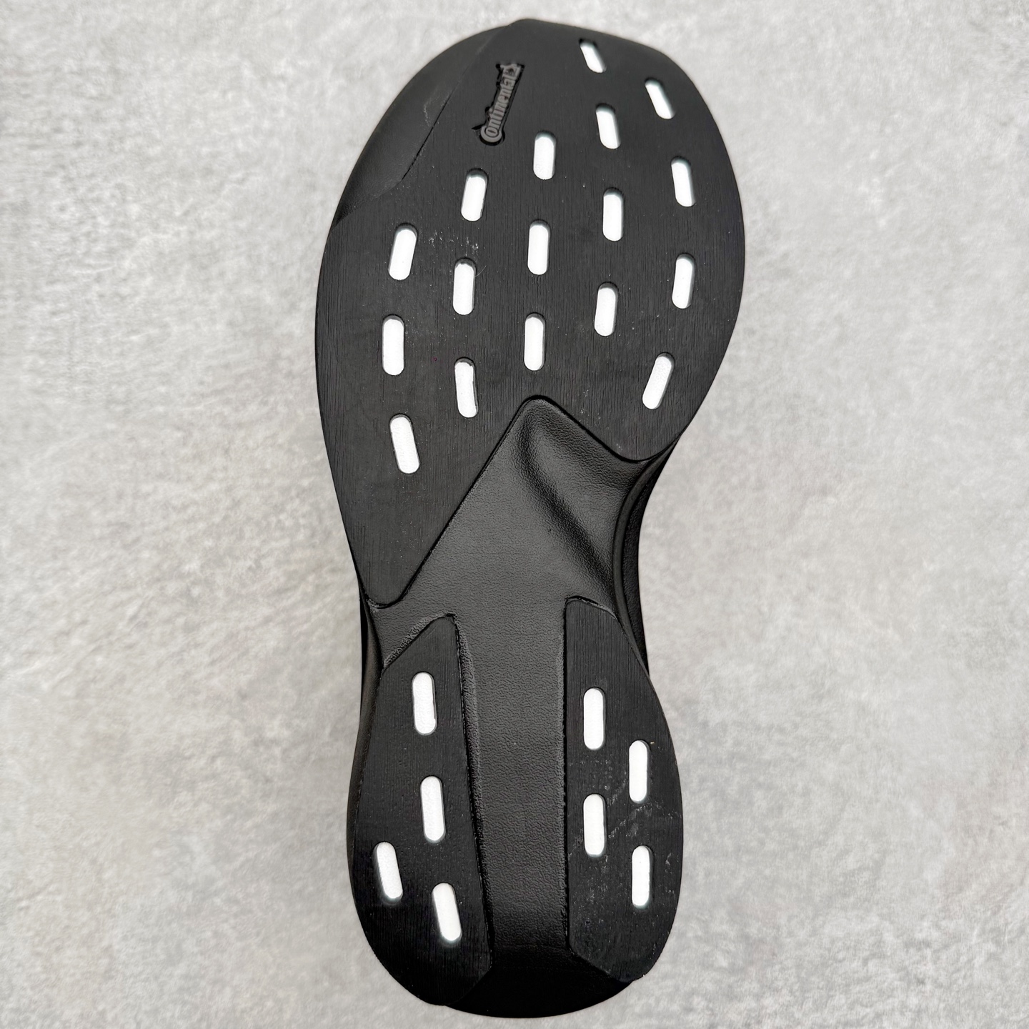 图片[9]-＃福利特价 AD Adizero EVO SL 马拉松竞速专业跑鞋 CELERMESH针织网面非常轻薄 纤维间的缝隙很大 可以保证跑步时的透气、排汗效果 鞋舌直接与两侧的内衬和鞋底连接在一起 在跑步过程中不会被鞋舌的左右移动所困扰 在标准鞋带孔的基础上再拓宽一组鞋带孔 适合不同脚型的需求 突破性 EnergyRods 技术，有助于跑者实现更好的成绩 中底独特的LIGHTSTRIKE PRO泡棉材质 微弹感觉在跑步过程中给予了良好的支撑体验 对于顶级精英和高水平进阶跑者来说 ADIOS PRO是一双值得信赖的竞速比赛用鞋 尺码：36 36.5 37.5 38 38.5 39 40 40.5 41 42 42.5 43 44 44.5 45-选品中心