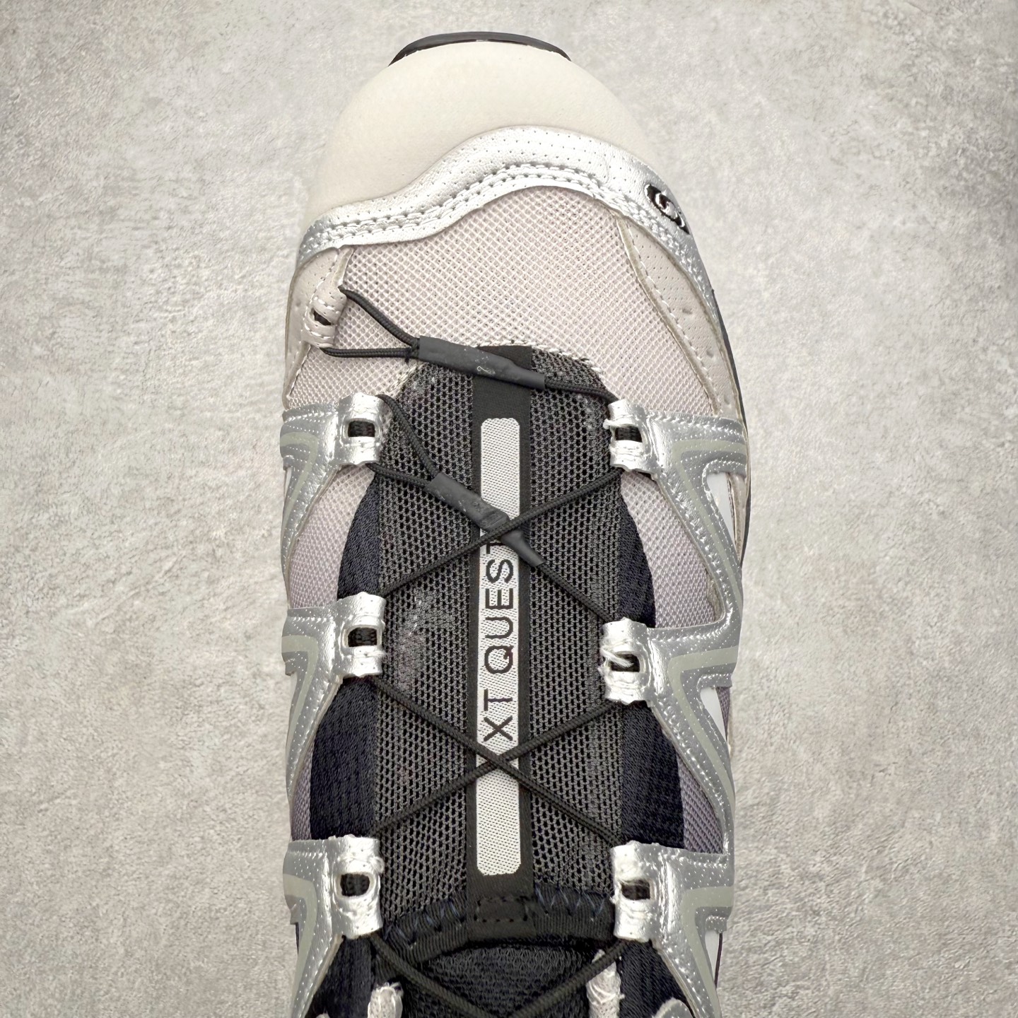 图片[4]-＃绿X/GX Salomon XT-QUEST ADV 萨洛蒙潮流越野机能户外功能鞋 纯原外贸平台特供订单 耗时半年巨作 全套原纸板楦头开发 原厂特供网布配套加持 确保原汁原味 完美呈现版型 原档数据独家私模五层组合大底 男女鞋同步官方开发至46.5 原装Ortholite轻量化鞋垫 中底布带钢印编号 原厂TPU锁扣 进口港宝加持 后跟自然饱满 还原公司包裹性 基于 SALOMON 初代 XT 鞋身造型并搭载 4D ADVANCED CHASSIS™ 大底打造而成 为这款 XT-QUEST 带来了多项足部控制与保护等功能性 如在运动过程中控制左右晃动的过程而提高稳定性、改善长途越野过程中足中到足尖的过渡、提高感知岩石的精确度以抵抗尖锐物体对脚底的伤害以及采用动态缓冲来增强穿着舒适感 从而减轻疲劳感 使 XT-QUEST 成为一双舒适且安全的户外之履 尺码：36 36.5 37.5 38 38.5 39 40 40.5 41 42 42.5 43 44 44.5 45 46 46.5-选品中心