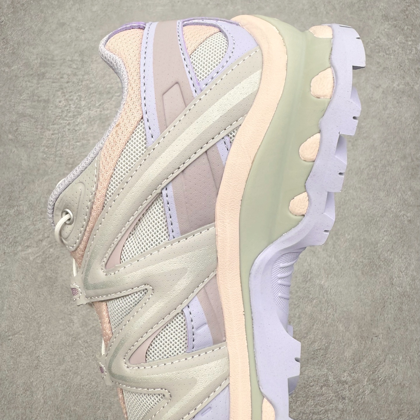 图片[7]-＃绿X/GX Salomon XT-QUEST ADV 萨洛蒙潮流越野机能户外功能鞋 纯原外贸平台特供订单 耗时半年巨作 全套原纸板楦头开发 原厂特供网布配套加持 确保原汁原味 完美呈现版型 原档数据独家私模五层组合大底 男女鞋同步官方开发至46.5 原装Ortholite轻量化鞋垫 中底布带钢印编号 原厂TPU锁扣 进口港宝加持 后跟自然饱满 还原公司包裹性 基于 SALOMON 初代 XT 鞋身造型并搭载 4D ADVANCED CHASSIS™ 大底打造而成 为这款 XT-QUEST 带来了多项足部控制与保护等功能性 如在运动过程中控制左右晃动的过程而提高稳定性、改善长途越野过程中足中到足尖的过渡、提高感知岩石的精确度以抵抗尖锐物体对脚底的伤害以及采用动态缓冲来增强穿着舒适感 从而减轻疲劳感 使 XT-QUEST 成为一双舒适且安全的户外之履 尺码：36 36.5 37.5 38 38.5 39 40 40.5 41 42 42.5 43 44 44.5 45 46 46.5-选品中心