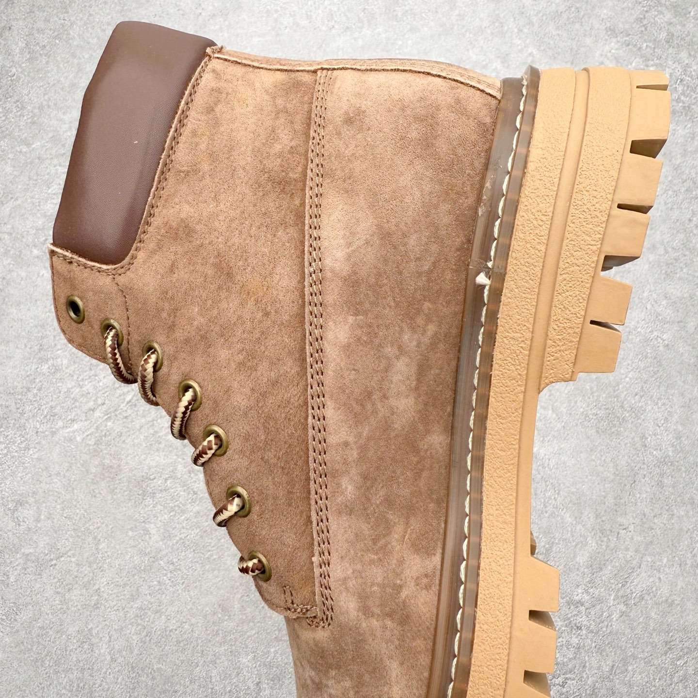 图片[7]-＃福利特价 CAT卡特 户外工装休闲马丁靴大黄靴系列 广东大厂品质 全新工艺升级 全鞋真牛皮材料 大底到五金都是代工厂原材料制作 同原版固特异永不开胶工艺 好货不杀猪 首单质量严格把控 全网独家首发 品质毋庸置疑 全套官网统一包装 今年冬季防寒户外专用 日常随意搭配 尺码：39 40 41 42 43 44（皮鞋码）-选品中心