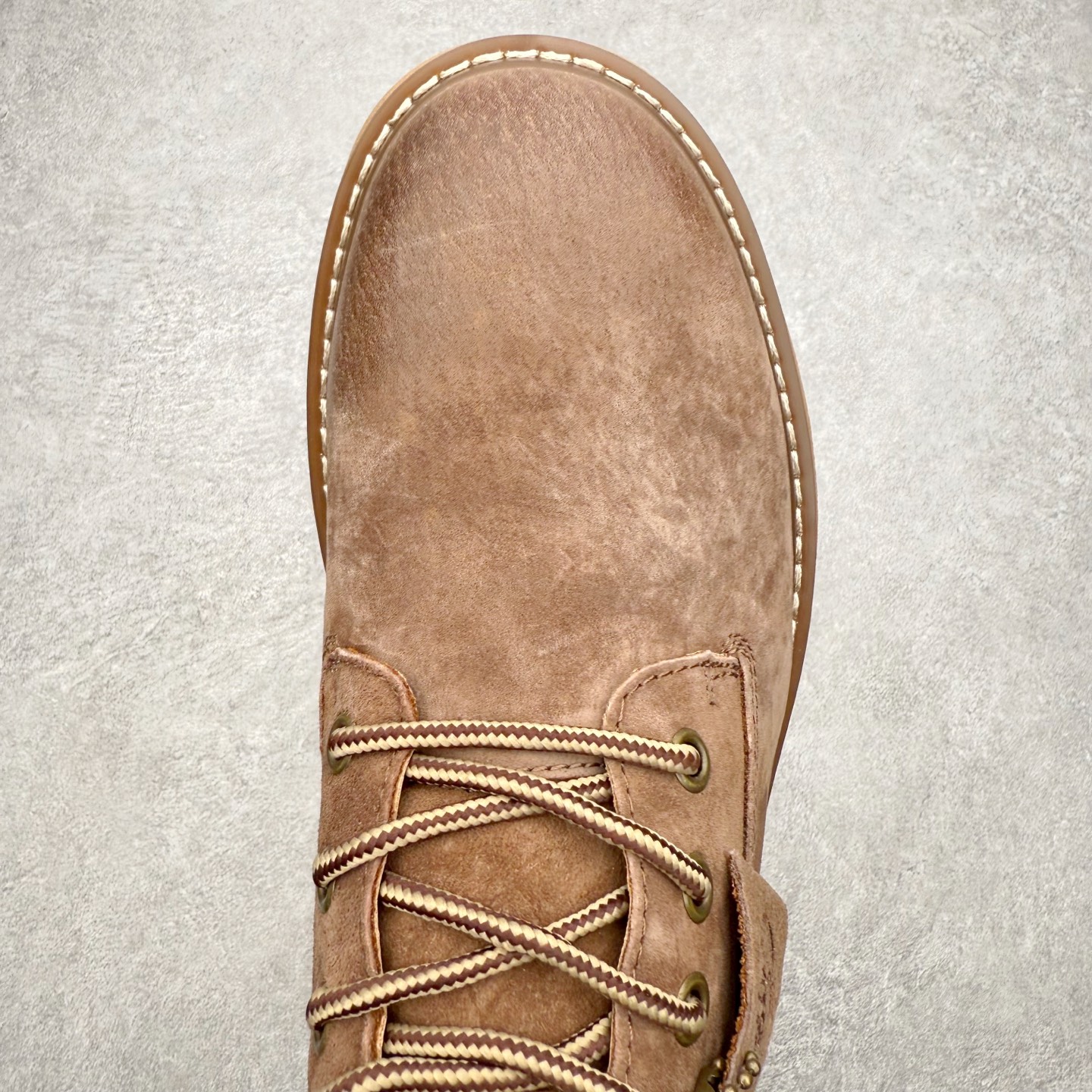 图片[4]-＃福利特价 CAT卡特 户外工装休闲马丁靴大黄靴系列 广东大厂品质 全新工艺升级 全鞋真牛皮材料 大底到五金都是代工厂原材料制作 同原版固特异永不开胶工艺 好货不杀猪 首单质量严格把控 全网独家首发 品质毋庸置疑 全套官网统一包装 今年冬季防寒户外专用 日常随意搭配 尺码：39 40 41 42 43 44（皮鞋码）-选品中心