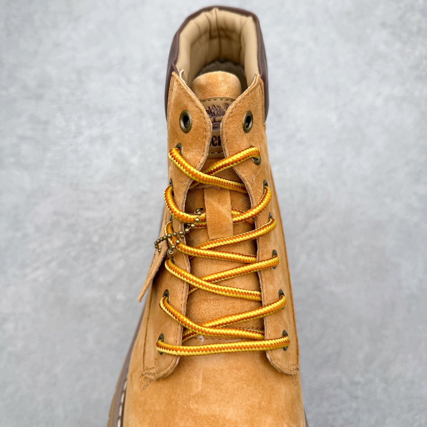 图片[5]-＃福利特价 CAT卡特 户外工装休闲马丁靴大黄靴系列 广东大厂品质 全新工艺升级 全鞋真牛皮材料 大底到五金都是代工厂原材料制作 同原版固特异永不开胶工艺 好货不杀猪 首单质量严格把控 全网独家首发 品质毋庸置疑 全套官网统一包装 今年冬季防寒户外专用 日常随意搭配 尺码：39 40 41 42 43 44（皮鞋码）-选品中心