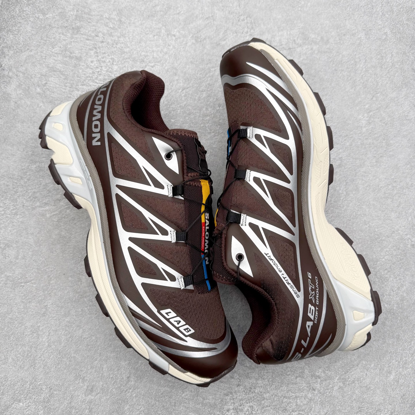 图片[3]-＃绿X/GX Salomon XT-6 萨洛蒙复古潮流户外机能登山跑鞋 纯原外贸平台特供订单 耗时半年巨作 全套原纸板楦头开发 原厂特供网布配套加持 确保原汁原味 完美呈现版型 原档数据独家私模五层组合大底 男女鞋同步官方开发至46.5 原装Ortholite轻量化鞋垫 中底布带钢印编号 原厂TPU锁扣 进口港宝加持 后跟自然饱满 还原公司包裹性 鞋面以“锯齿”状的包裹系统呈现 在基色底之下加入了各种色点缀 将公司的最新技术和时尚前卫的造型融入耐用的长跑款式中 鞋面由 TPU 薄膜制成 并焊接在高耐磨网眼上 使其既时尚又坚固 由 ACS底盘支撑 可增强稳定性和支撑力 以及由橡胶凸耳 Contragrip外底覆盖的 EVA 缓冲中底 旨在应对崎岖的地形 鞋舌上的彩色Salomon 标签、Quicklace 系统以及鞋头、鞋舌和鞋跟上的附加品牌使细节更加完美 让穿着者可以轻松驾驭户外与通勤下的任何运动生活场景 无缝鞋身户外随意纵横 颜值与脚感兼备 出街通勤 绝对非常吸睛 你值得拥有 尺码：36 36.5 37.5 38 38.5 39 40 40.5 41 42 42.5 43 44 44.5 45 46 46.5 注意：偏小1码-选品中心