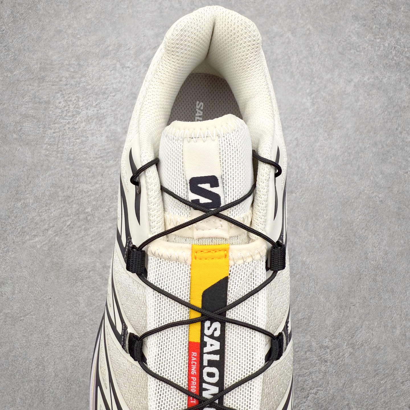 图片[5]-＃绿X/GX Salomon XT-6 萨洛蒙复古潮流户外机能登山跑鞋 纯原外贸平台特供订单 耗时半年巨作 全套原纸板楦头开发 原厂特供网布配套加持 确保原汁原味 完美呈现版型 原档数据独家私模五层组合大底 男女鞋同步官方开发至46.5 原装Ortholite轻量化鞋垫 中底布带钢印编号 原厂TPU锁扣 进口港宝加持 后跟自然饱满 还原公司包裹性 鞋面以“锯齿”状的包裹系统呈现 在基色底之下加入了各种色点缀 将公司的最新技术和时尚前卫的造型融入耐用的长跑款式中 鞋面由 TPU 薄膜制成 并焊接在高耐磨网眼上 使其既时尚又坚固 由 ACS底盘支撑 可增强稳定性和支撑力 以及由橡胶凸耳 Contragrip外底覆盖的 EVA 缓冲中底 旨在应对崎岖的地形 鞋舌上的彩色Salomon 标签、Quicklace 系统以及鞋头、鞋舌和鞋跟上的附加品牌使细节更加完美 让穿着者可以轻松驾驭户外与通勤下的任何运动生活场景 无缝鞋身户外随意纵横 颜值与脚感兼备 出街通勤 绝对非常吸睛 你值得拥有 尺码：36 36.5 37.5 38 38.5 39 40 40.5 41 42 42.5 43 44 44.5 45 46 46.5 注意：偏小1码-选品中心