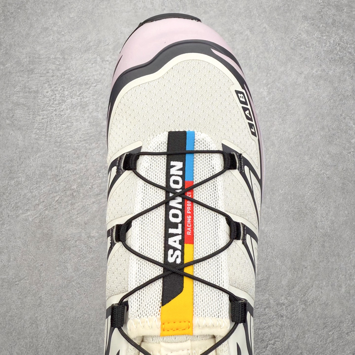 图片[4]-＃绿X/GX Salomon XT-6 萨洛蒙复古潮流户外机能登山跑鞋 纯原外贸平台特供订单 耗时半年巨作 全套原纸板楦头开发 原厂特供网布配套加持 确保原汁原味 完美呈现版型 原档数据独家私模五层组合大底 男女鞋同步官方开发至46.5 原装Ortholite轻量化鞋垫 中底布带钢印编号 原厂TPU锁扣 进口港宝加持 后跟自然饱满 还原公司包裹性 鞋面以“锯齿”状的包裹系统呈现 在基色底之下加入了各种色点缀 将公司的最新技术和时尚前卫的造型融入耐用的长跑款式中 鞋面由 TPU 薄膜制成 并焊接在高耐磨网眼上 使其既时尚又坚固 由 ACS底盘支撑 可增强稳定性和支撑力 以及由橡胶凸耳 Contragrip外底覆盖的 EVA 缓冲中底 旨在应对崎岖的地形 鞋舌上的彩色Salomon 标签、Quicklace 系统以及鞋头、鞋舌和鞋跟上的附加品牌使细节更加完美 让穿着者可以轻松驾驭户外与通勤下的任何运动生活场景 无缝鞋身户外随意纵横 颜值与脚感兼备 出街通勤 绝对非常吸睛 你值得拥有 尺码：36 36.5 37.5 38 38.5 39 40 40.5 41 42 42.5 43 44 44.5 45 46 46.5 注意：偏小1码-选品中心