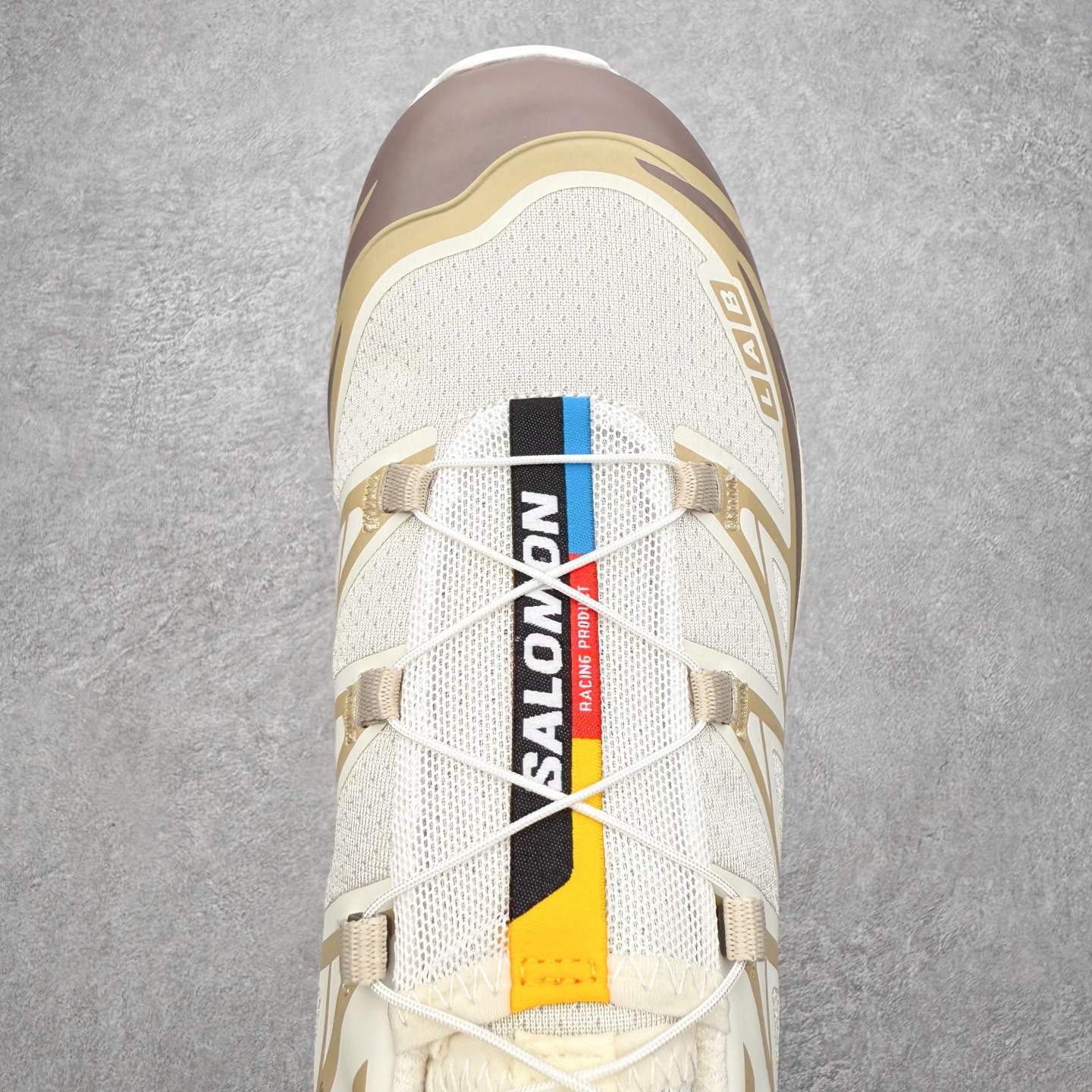 图片[4]-＃绿X/GX Salomon XT-6 萨洛蒙复古潮流户外机能登山跑鞋 纯原外贸平台特供订单 耗时半年巨作 全套原纸板楦头开发 原厂特供网布配套加持 确保原汁原味 完美呈现版型 原档数据独家私模五层组合大底 男女鞋同步官方开发至46.5 原装Ortholite轻量化鞋垫 中底布带钢印编号 原厂TPU锁扣 进口港宝加持 后跟自然饱满 还原公司包裹性 鞋面以“锯齿”状的包裹系统呈现 在基色底之下加入了各种色点缀 将公司的最新技术和时尚前卫的造型融入耐用的长跑款式中 鞋面由 TPU 薄膜制成 并焊接在高耐磨网眼上 使其既时尚又坚固 由 ACS底盘支撑 可增强稳定性和支撑力 以及由橡胶凸耳 Contragrip外底覆盖的 EVA 缓冲中底 旨在应对崎岖的地形 鞋舌上的彩色Salomon 标签、Quicklace 系统以及鞋头、鞋舌和鞋跟上的附加品牌使细节更加完美 让穿着者可以轻松驾驭户外与通勤下的任何运动生活场景 无缝鞋身户外随意纵横 颜值与脚感兼备 出街通勤 绝对非常吸睛 你值得拥有 尺码：36 36.5 37.5 38 38.5 39 40 40.5 41 42 42.5 43 44 44.5 45 46 46.5 注意：偏小1码-选品中心