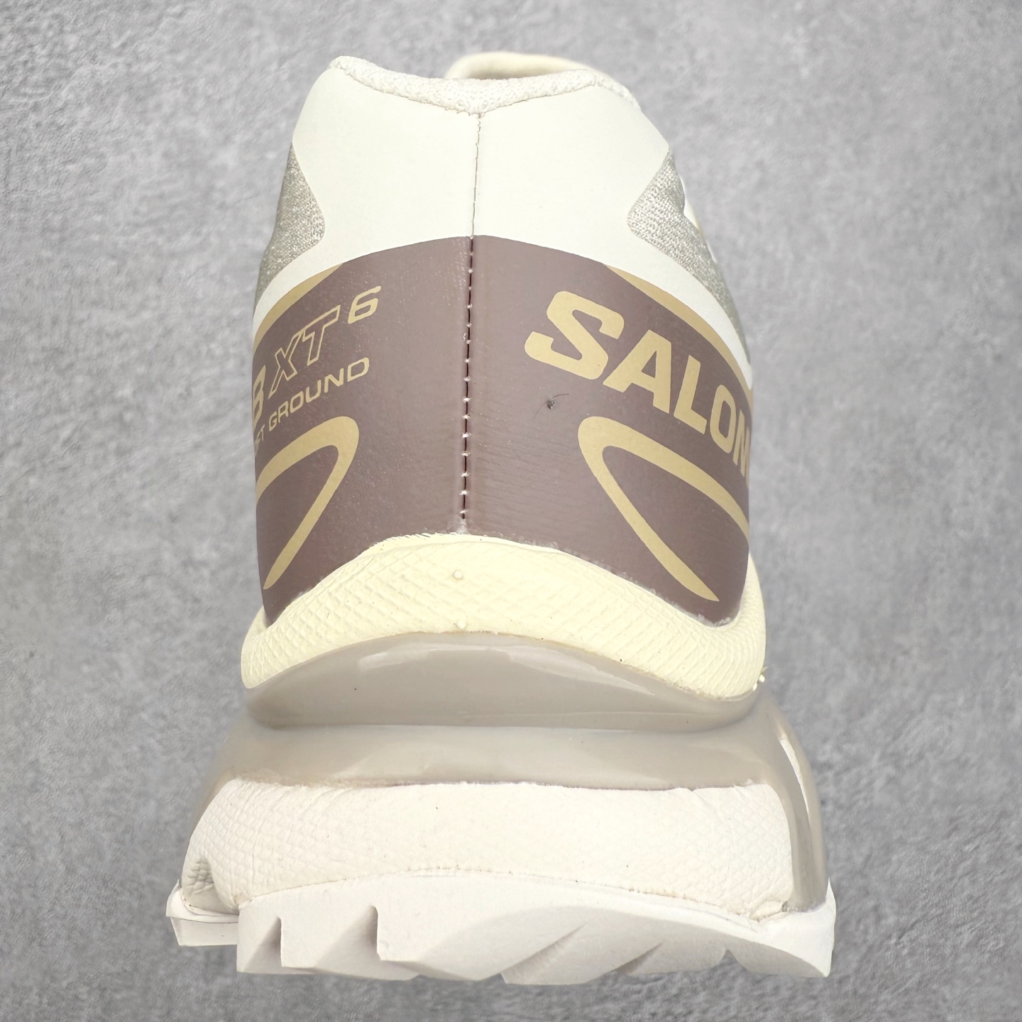 图片[8]-＃绿X/GX Salomon XT-6 萨洛蒙复古潮流户外机能登山跑鞋 纯原外贸平台特供订单 耗时半年巨作 全套原纸板楦头开发 原厂特供网布配套加持 确保原汁原味 完美呈现版型 原档数据独家私模五层组合大底 男女鞋同步官方开发至46.5 原装Ortholite轻量化鞋垫 中底布带钢印编号 原厂TPU锁扣 进口港宝加持 后跟自然饱满 还原公司包裹性 鞋面以“锯齿”状的包裹系统呈现 在基色底之下加入了各种色点缀 将公司的最新技术和时尚前卫的造型融入耐用的长跑款式中 鞋面由 TPU 薄膜制成 并焊接在高耐磨网眼上 使其既时尚又坚固 由 ACS底盘支撑 可增强稳定性和支撑力 以及由橡胶凸耳 Contragrip外底覆盖的 EVA 缓冲中底 旨在应对崎岖的地形 鞋舌上的彩色Salomon 标签、Quicklace 系统以及鞋头、鞋舌和鞋跟上的附加品牌使细节更加完美 让穿着者可以轻松驾驭户外与通勤下的任何运动生活场景 无缝鞋身户外随意纵横 颜值与脚感兼备 出街通勤 绝对非常吸睛 你值得拥有 尺码：36 36.5 37.5 38 38.5 39 40 40.5 41 42 42.5 43 44 44.5 45 46 46.5 注意：偏小1码-选品中心