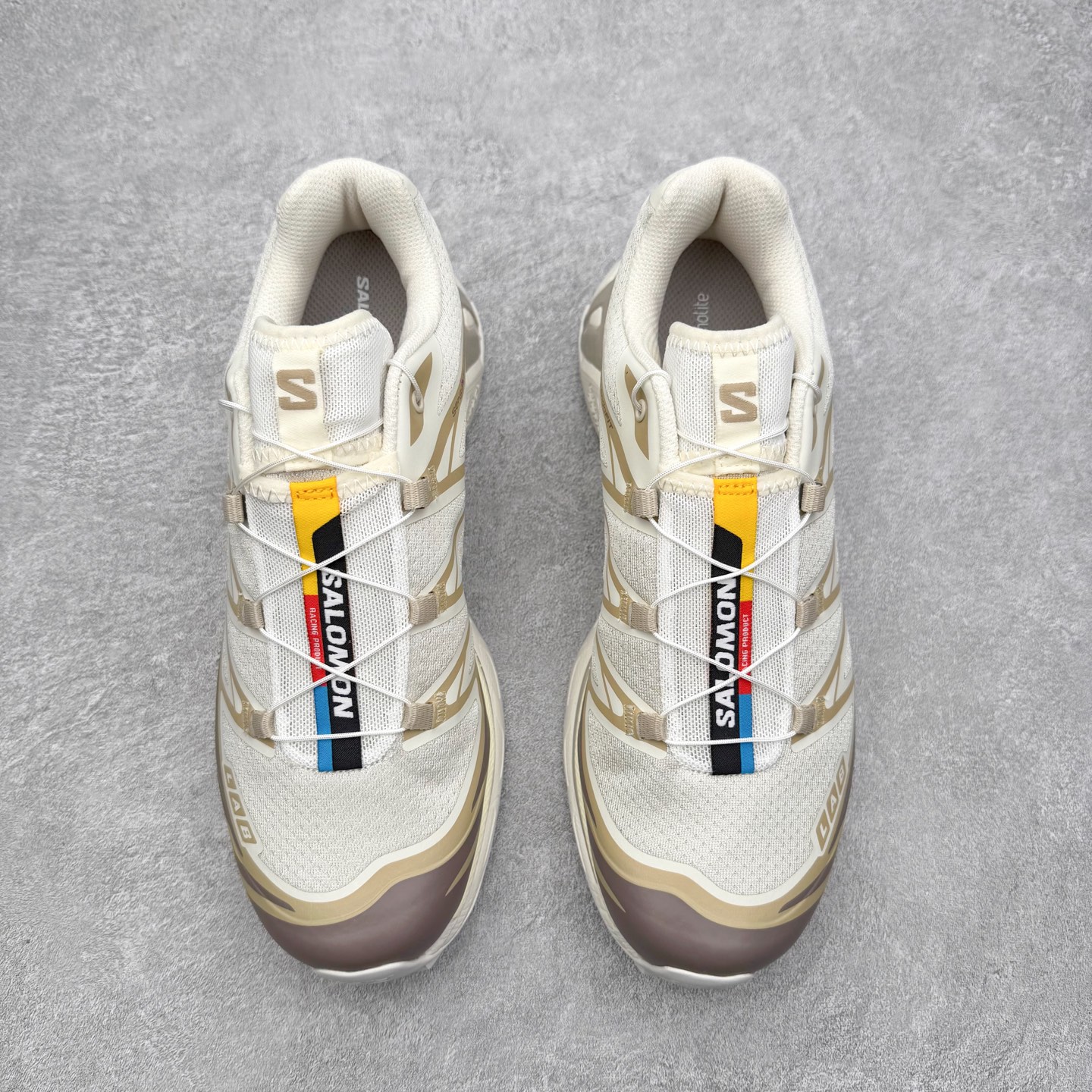 图片[2]-＃绿X/GX Salomon XT-6 萨洛蒙复古潮流户外机能登山跑鞋 纯原外贸平台特供订单 耗时半年巨作 全套原纸板楦头开发 原厂特供网布配套加持 确保原汁原味 完美呈现版型 原档数据独家私模五层组合大底 男女鞋同步官方开发至46.5 原装Ortholite轻量化鞋垫 中底布带钢印编号 原厂TPU锁扣 进口港宝加持 后跟自然饱满 还原公司包裹性 鞋面以“锯齿”状的包裹系统呈现 在基色底之下加入了各种色点缀 将公司的最新技术和时尚前卫的造型融入耐用的长跑款式中 鞋面由 TPU 薄膜制成 并焊接在高耐磨网眼上 使其既时尚又坚固 由 ACS底盘支撑 可增强稳定性和支撑力 以及由橡胶凸耳 Contragrip外底覆盖的 EVA 缓冲中底 旨在应对崎岖的地形 鞋舌上的彩色Salomon 标签、Quicklace 系统以及鞋头、鞋舌和鞋跟上的附加品牌使细节更加完美 让穿着者可以轻松驾驭户外与通勤下的任何运动生活场景 无缝鞋身户外随意纵横 颜值与脚感兼备 出街通勤 绝对非常吸睛 你值得拥有 尺码：36 36.5 37.5 38 38.5 39 40 40.5 41 42 42.5 43 44 44.5 45 46 46.5 注意：偏小1码-选品中心