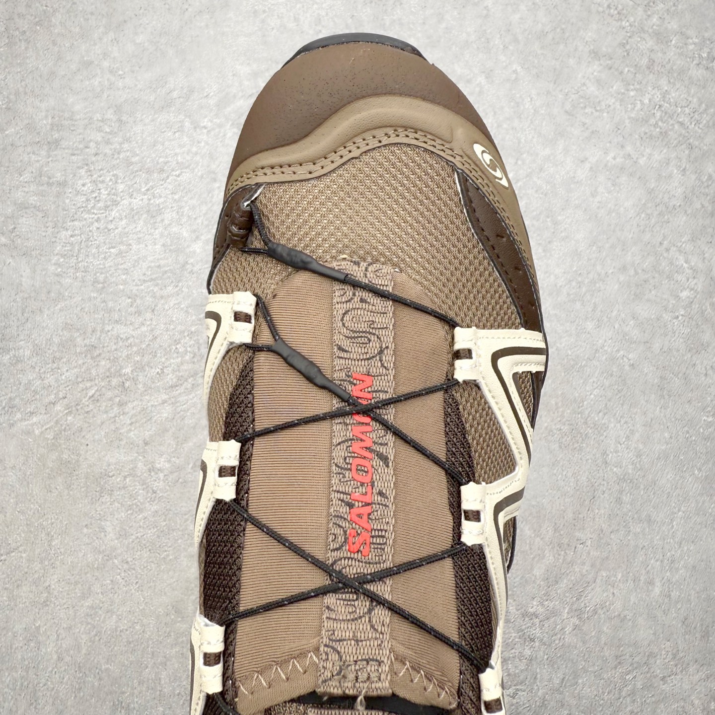 图片[4]-＃绿X/GX Salomon XT-QUEST ADV 萨洛蒙潮流越野机能户外功能鞋 纯原外贸平台特供订单 耗时半年巨作 全套原纸板楦头开发 原厂特供网布配套加持 确保原汁原味 完美呈现版型 原档数据独家私模五层组合大底 男女鞋同步官方开发至46.5 原装Ortholite轻量化鞋垫 中底布带钢印编号 原厂TPU锁扣 进口港宝加持 后跟自然饱满 还原公司包裹性 基于 SALOMON 初代 XT 鞋身造型并搭载 4D ADVANCED CHASSIS™ 大底打造而成 为这款 XT-QUEST 带来了多项足部控制与保护等功能性 如在运动过程中控制左右晃动的过程而提高稳定性、改善长途越野过程中足中到足尖的过渡、提高感知岩石的精确度以抵抗尖锐物体对脚底的伤害以及采用动态缓冲来增强穿着舒适感 从而减轻疲劳感 使 XT-QUEST 成为一双舒适且安全的户外之履 尺码：36 36.5 37.5 38 38.5 39 40 40.5 41 42 42.5 43 44 44.5 45 46 46.5-选品中心