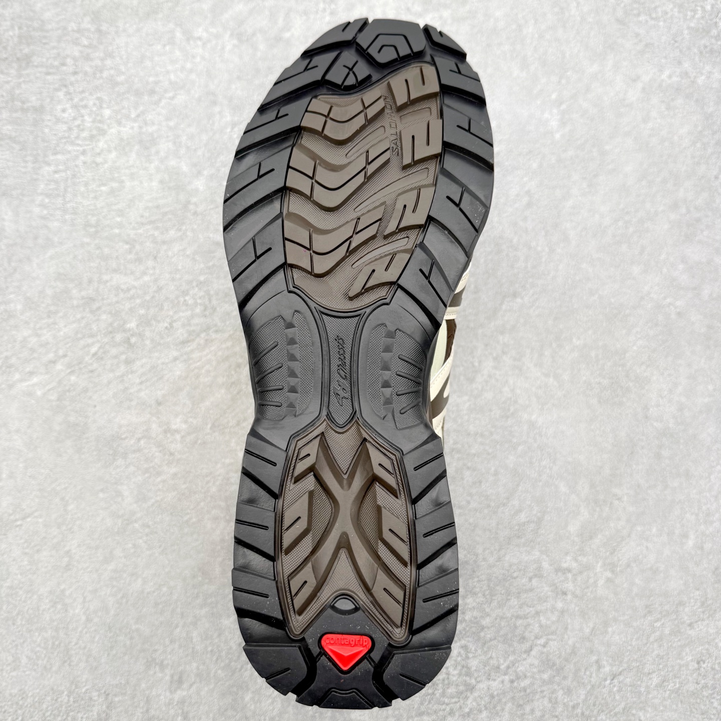 图片[9]-＃绿X/GX Salomon XT-QUEST ADV 萨洛蒙潮流越野机能户外功能鞋 纯原外贸平台特供订单 耗时半年巨作 全套原纸板楦头开发 原厂特供网布配套加持 确保原汁原味 完美呈现版型 原档数据独家私模五层组合大底 男女鞋同步官方开发至46.5 原装Ortholite轻量化鞋垫 中底布带钢印编号 原厂TPU锁扣 进口港宝加持 后跟自然饱满 还原公司包裹性 基于 SALOMON 初代 XT 鞋身造型并搭载 4D ADVANCED CHASSIS™ 大底打造而成 为这款 XT-QUEST 带来了多项足部控制与保护等功能性 如在运动过程中控制左右晃动的过程而提高稳定性、改善长途越野过程中足中到足尖的过渡、提高感知岩石的精确度以抵抗尖锐物体对脚底的伤害以及采用动态缓冲来增强穿着舒适感 从而减轻疲劳感 使 XT-QUEST 成为一双舒适且安全的户外之履 尺码：36 36.5 37.5 38 38.5 39 40 40.5 41 42 42.5 43 44 44.5 45 46 46.5-选品中心