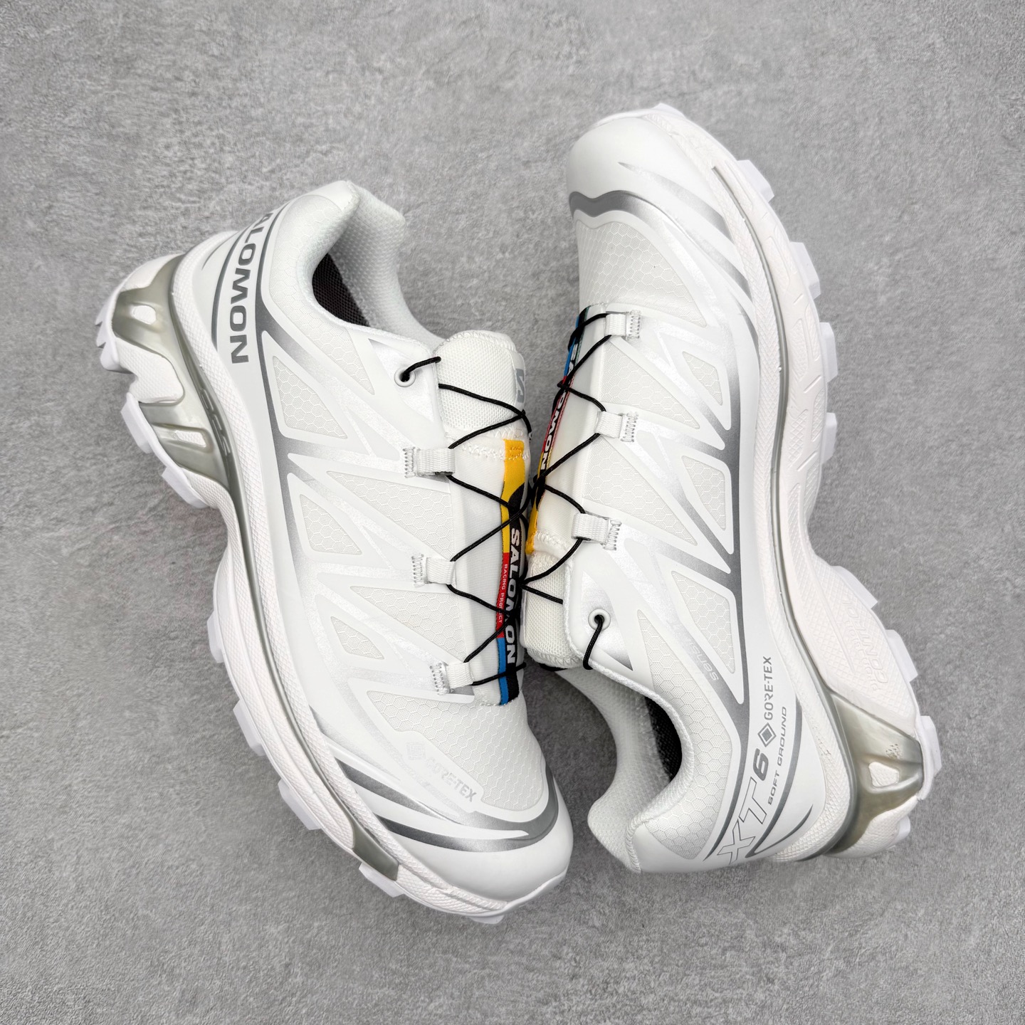 图片[3]-＃绿X/GX Salomon XT-6 萨洛蒙复古潮流户外机能登山跑鞋 纯原外贸平台特供订单 耗时半年巨作 全套原纸板楦头开发 原厂特供网布配套加持 确保原汁原味 完美呈现版型 原档数据独家私模五层组合大底 男女鞋同步官方开发至46.5 原装Ortholite轻量化鞋垫 中底布带钢印编号 原厂TPU锁扣 进口港宝加持 后跟自然饱满 还原公司包裹性 鞋面以“锯齿”状的包裹系统呈现 在基色底之下加入了各种色点缀 将公司的最新技术和时尚前卫的造型融入耐用的长跑款式中 鞋面由 TPU 薄膜制成 并焊接在高耐磨网眼上 使其既时尚又坚固 由 ACS底盘支撑 可增强稳定性和支撑力 以及由橡胶凸耳 Contragrip外底覆盖的 EVA 缓冲中底 旨在应对崎岖的地形 鞋舌上的彩色Salomon 标签、Quicklace 系统以及鞋头、鞋舌和鞋跟上的附加品牌使细节更加完美 让穿着者可以轻松驾驭户外与通勤下的任何运动生活场景 无缝鞋身户外随意纵横 颜值与脚感兼备 出街通勤 绝对非常吸睛 你值得拥有 尺码：36 36.5 37.5 38 38.5 39 40 40.5 41 42 42.5 43 44 44.5 45 46 46.5 注意：偏小1码-选品中心