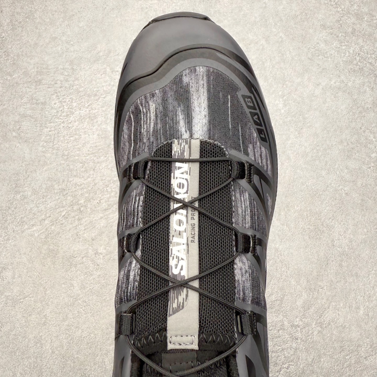 图片[4]-＃绿X/GX Salomon XT-6 萨洛蒙复古潮流户外机能登山跑鞋 纯原外贸平台特供订单 耗时半年巨作 全套原纸板楦头开发 原厂特供网布配套加持 确保原汁原味 完美呈现版型 原档数据独家私模五层组合大底 男女鞋同步官方开发至46.5 原装Ortholite轻量化鞋垫 中底布带钢印编号 原厂TPU锁扣 进口港宝加持 后跟自然饱满 还原公司包裹性 鞋面以“锯齿”状的包裹系统呈现 在基色底之下加入了各种色点缀 将公司的最新技术和时尚前卫的造型融入耐用的长跑款式中 鞋面由 TPU 薄膜制成 并焊接在高耐磨网眼上 使其既时尚又坚固 由 ACS底盘支撑 可增强稳定性和支撑力 以及由橡胶凸耳 Contragrip外底覆盖的 EVA 缓冲中底 旨在应对崎岖的地形 鞋舌上的彩色Salomon 标签、Quicklace 系统以及鞋头、鞋舌和鞋跟上的附加品牌使细节更加完美 让穿着者可以轻松驾驭户外与通勤下的任何运动生活场景 无缝鞋身户外随意纵横 颜值与脚感兼备 出街通勤 绝对非常吸睛 你值得拥有 尺码：36 36.5 37.5 38 38.5 39 40 40.5 41 42 42.5 43 44 44.5 45 46 46.5 注意：偏小1码-选品中心