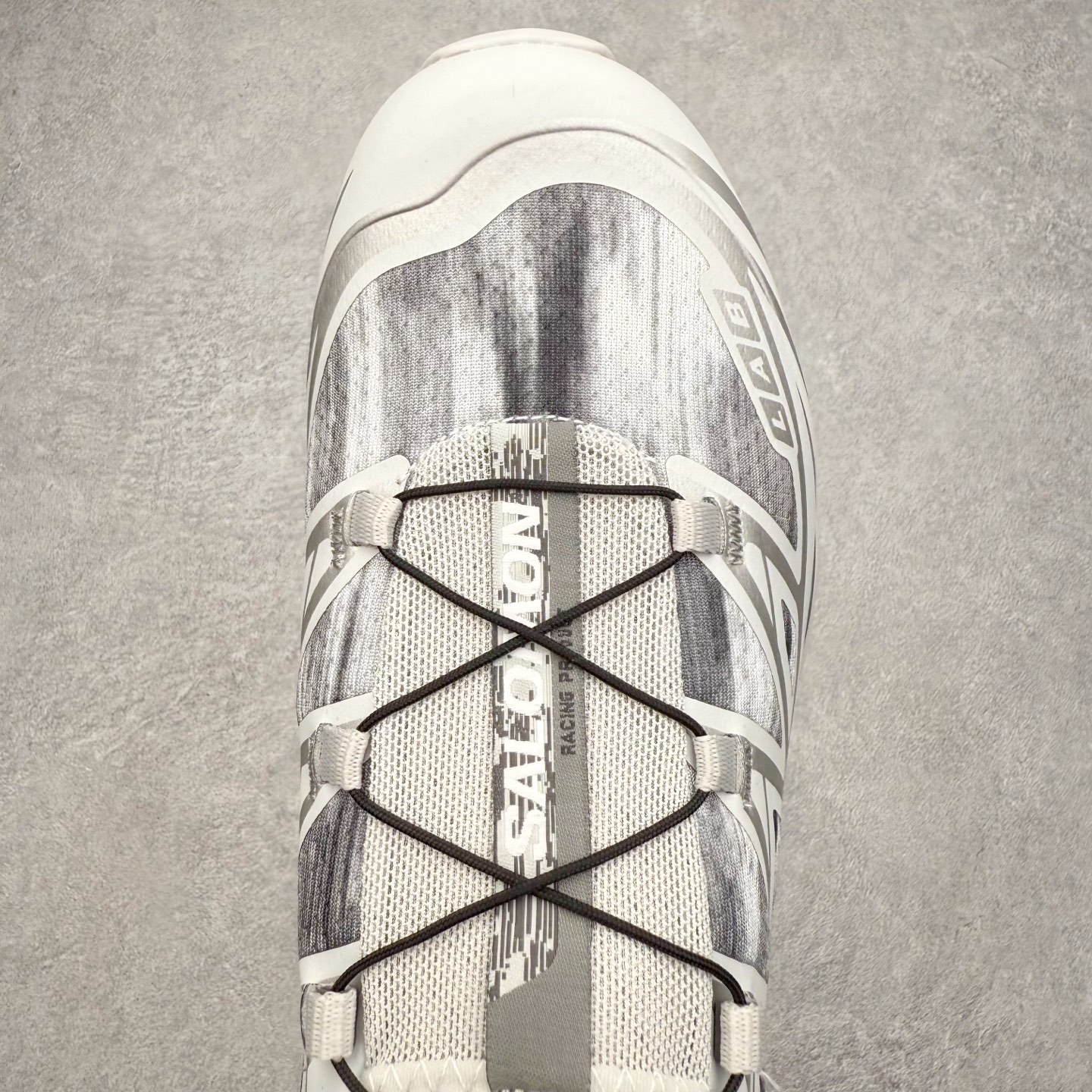 图片[4]-＃绿X/GX Salomon XT-6 萨洛蒙复古潮流户外机能登山跑鞋 纯原外贸平台特供订单 耗时半年巨作 全套原纸板楦头开发 原厂特供网布配套加持 确保原汁原味 完美呈现版型 原档数据独家私模五层组合大底 男女鞋同步官方开发至46.5 原装Ortholite轻量化鞋垫 中底布带钢印编号 原厂TPU锁扣 进口港宝加持 后跟自然饱满 还原公司包裹性 鞋面以“锯齿”状的包裹系统呈现 在基色底之下加入了各种色点缀 将公司的最新技术和时尚前卫的造型融入耐用的长跑款式中 鞋面由 TPU 薄膜制成 并焊接在高耐磨网眼上 使其既时尚又坚固 由 ACS底盘支撑 可增强稳定性和支撑力 以及由橡胶凸耳 Contragrip外底覆盖的 EVA 缓冲中底 旨在应对崎岖的地形 鞋舌上的彩色Salomon 标签、Quicklace 系统以及鞋头、鞋舌和鞋跟上的附加品牌使细节更加完美 让穿着者可以轻松驾驭户外与通勤下的任何运动生活场景 无缝鞋身户外随意纵横 颜值与脚感兼备 出街通勤 绝对非常吸睛 你值得拥有 尺码：36 36.5 37.5 38 38.5 39 40 40.5 41 42 42.5 43 44 44.5 45 46 46.5 注意：偏小1码-选品中心