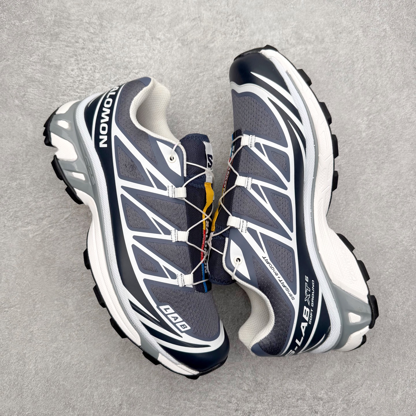 图片[3]-＃绿X/GX Salomon XT-6 萨洛蒙复古潮流户外机能登山跑鞋 纯原外贸平台特供订单 耗时半年巨作 全套原纸板楦头开发 原厂特供网布配套加持 确保原汁原味 完美呈现版型 原档数据独家私模五层组合大底 男女鞋同步官方开发至46.5 原装Ortholite轻量化鞋垫 中底布带钢印编号 原厂TPU锁扣 进口港宝加持 后跟自然饱满 还原公司包裹性 鞋面以“锯齿”状的包裹系统呈现 在基色底之下加入了各种色点缀 将公司的最新技术和时尚前卫的造型融入耐用的长跑款式中 鞋面由 TPU 薄膜制成 并焊接在高耐磨网眼上 使其既时尚又坚固 由 ACS底盘支撑 可增强稳定性和支撑力 以及由橡胶凸耳 Contragrip外底覆盖的 EVA 缓冲中底 旨在应对崎岖的地形 鞋舌上的彩色Salomon 标签、Quicklace 系统以及鞋头、鞋舌和鞋跟上的附加品牌使细节更加完美 让穿着者可以轻松驾驭户外与通勤下的任何运动生活场景 无缝鞋身户外随意纵横 颜值与脚感兼备 出街通勤 绝对非常吸睛 你值得拥有 尺码：36 36.5 37.5 38 38.5 39 40 40.5 41 42 42.5 43 44 44.5 45 46 46.5 注意：偏小1码-选品中心