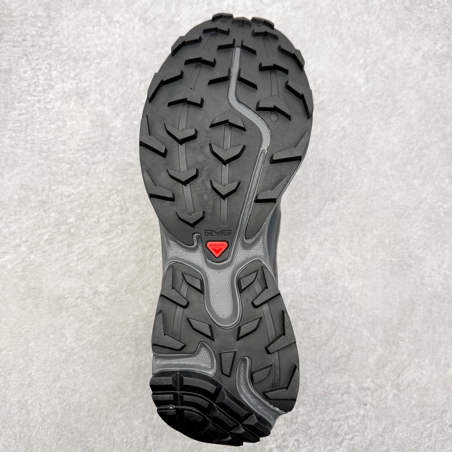 图片[9]-＃绿X/GX Salomon XT-6 萨洛蒙复古潮流户外机能登山跑鞋 纯原外贸平台特供订单 耗时半年巨作 全套原纸板楦头开发 原厂特供网布配套加持 确保原汁原味 完美呈现版型 原档数据独家私模五层组合大底 男女鞋同步官方开发至46.5 原装Ortholite轻量化鞋垫 中底布带钢印编号 原厂TPU锁扣 进口港宝加持 后跟自然饱满 还原公司包裹性 鞋面以“锯齿”状的包裹系统呈现 在基色底之下加入了各种色点缀 将公司的最新技术和时尚前卫的造型融入耐用的长跑款式中 鞋面由 TPU 薄膜制成 并焊接在高耐磨网眼上 使其既时尚又坚固 由 ACS底盘支撑 可增强稳定性和支撑力 以及由橡胶凸耳 Contragrip外底覆盖的 EVA 缓冲中底 旨在应对崎岖的地形 鞋舌上的彩色Salomon 标签、Quicklace 系统以及鞋头、鞋舌和鞋跟上的附加品牌使细节更加完美 让穿着者可以轻松驾驭户外与通勤下的任何运动生活场景 无缝鞋身户外随意纵横 颜值与脚感兼备 出街通勤 绝对非常吸睛 你值得拥有 尺码：36 36.5 37.5 38 38.5 39 40 40.5 41 42 42.5 43 44 44.5 45 46 46.5 注意：偏小1码-选品中心