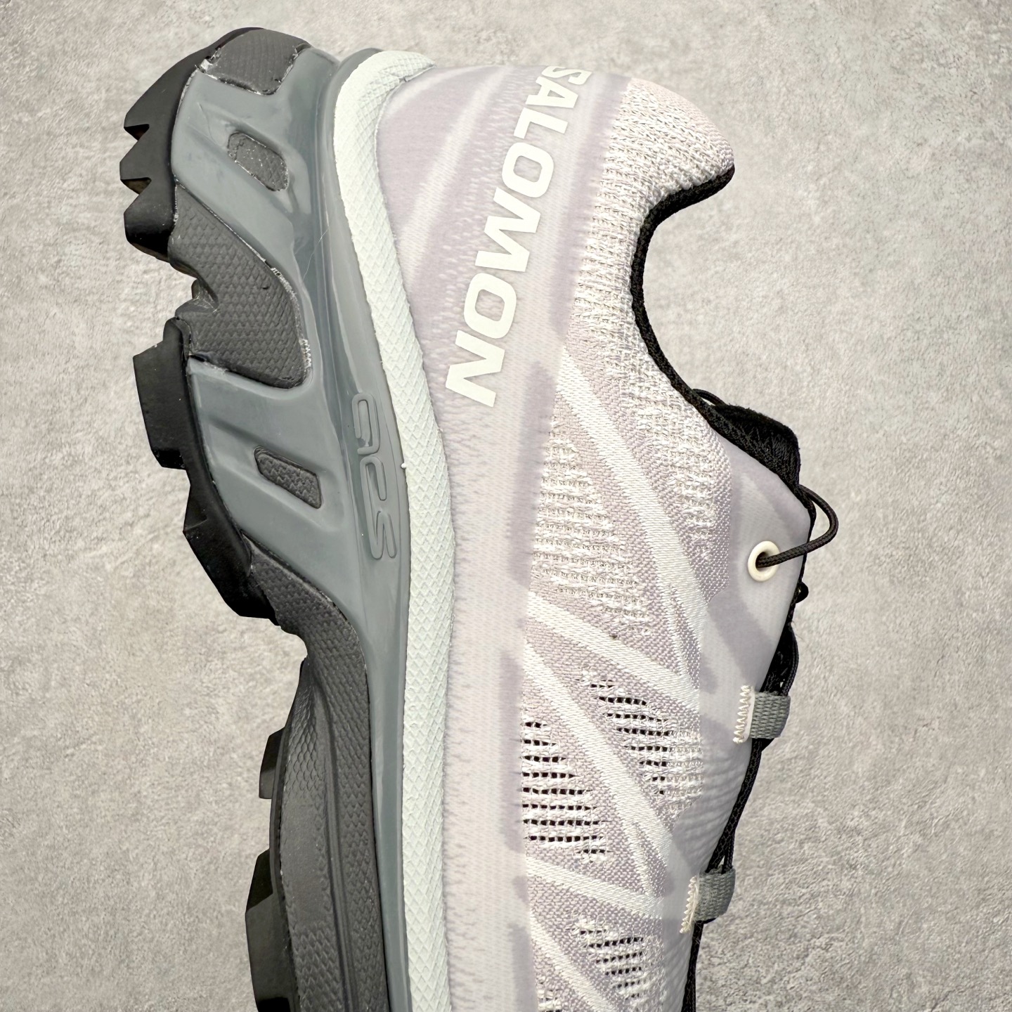 图片[6]-＃绿X/GX Salomon XT-6 萨洛蒙复古潮流户外机能登山跑鞋 纯原外贸平台特供订单 耗时半年巨作 全套原纸板楦头开发 原厂特供网布配套加持 确保原汁原味 完美呈现版型 原档数据独家私模五层组合大底 男女鞋同步官方开发至46.5 原装Ortholite轻量化鞋垫 中底布带钢印编号 原厂TPU锁扣 进口港宝加持 后跟自然饱满 还原公司包裹性 鞋面以“锯齿”状的包裹系统呈现 在基色底之下加入了各种色点缀 将公司的最新技术和时尚前卫的造型融入耐用的长跑款式中 鞋面由 TPU 薄膜制成 并焊接在高耐磨网眼上 使其既时尚又坚固 由 ACS底盘支撑 可增强稳定性和支撑力 以及由橡胶凸耳 Contragrip外底覆盖的 EVA 缓冲中底 旨在应对崎岖的地形 鞋舌上的彩色Salomon 标签、Quicklace 系统以及鞋头、鞋舌和鞋跟上的附加品牌使细节更加完美 让穿着者可以轻松驾驭户外与通勤下的任何运动生活场景 无缝鞋身户外随意纵横 颜值与脚感兼备 出街通勤 绝对非常吸睛 你值得拥有 尺码：36 36.5 37.5 38 38.5 39 40 40.5 41 42 42.5 43 44 44.5 45 46 46.5 注意：偏小1码-选品中心