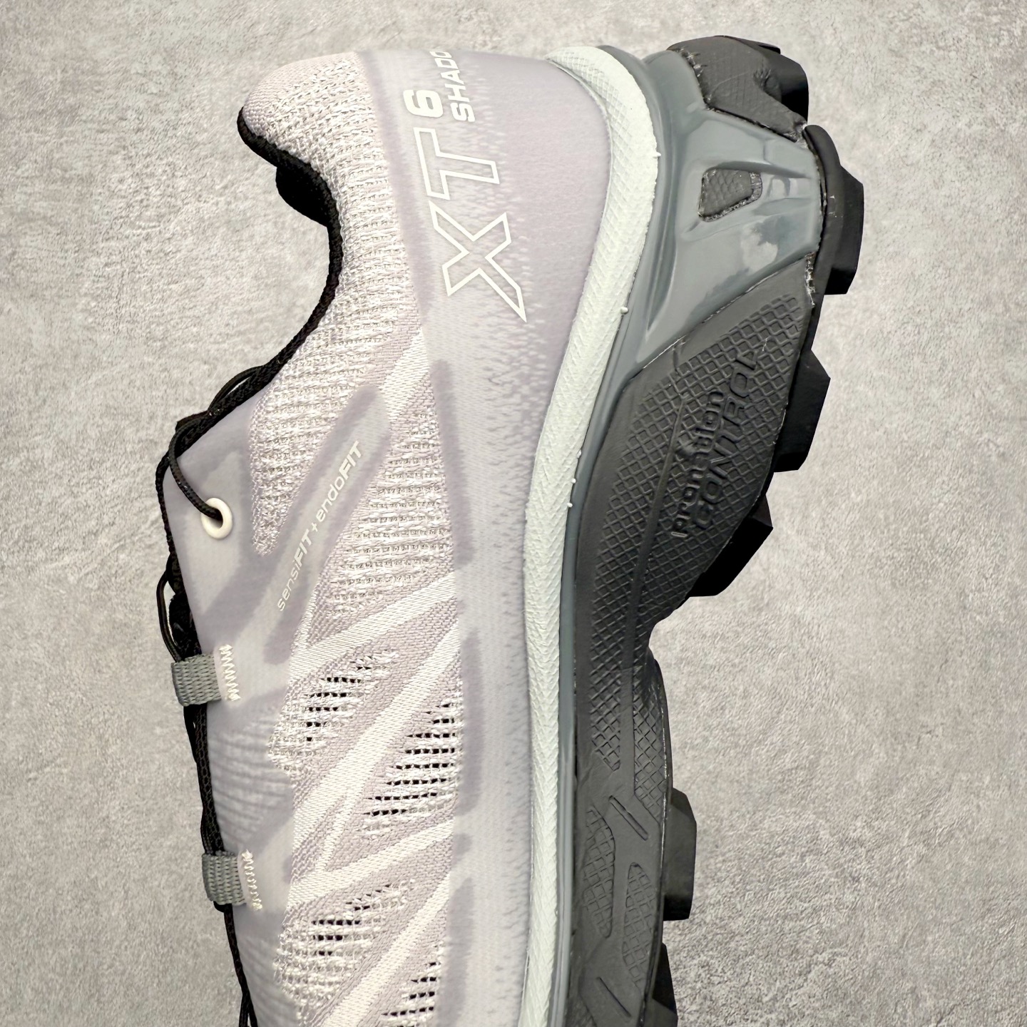 图片[7]-＃绿X/GX Salomon XT-6 萨洛蒙复古潮流户外机能登山跑鞋 纯原外贸平台特供订单 耗时半年巨作 全套原纸板楦头开发 原厂特供网布配套加持 确保原汁原味 完美呈现版型 原档数据独家私模五层组合大底 男女鞋同步官方开发至46.5 原装Ortholite轻量化鞋垫 中底布带钢印编号 原厂TPU锁扣 进口港宝加持 后跟自然饱满 还原公司包裹性 鞋面以“锯齿”状的包裹系统呈现 在基色底之下加入了各种色点缀 将公司的最新技术和时尚前卫的造型融入耐用的长跑款式中 鞋面由 TPU 薄膜制成 并焊接在高耐磨网眼上 使其既时尚又坚固 由 ACS底盘支撑 可增强稳定性和支撑力 以及由橡胶凸耳 Contragrip外底覆盖的 EVA 缓冲中底 旨在应对崎岖的地形 鞋舌上的彩色Salomon 标签、Quicklace 系统以及鞋头、鞋舌和鞋跟上的附加品牌使细节更加完美 让穿着者可以轻松驾驭户外与通勤下的任何运动生活场景 无缝鞋身户外随意纵横 颜值与脚感兼备 出街通勤 绝对非常吸睛 你值得拥有 尺码：36 36.5 37.5 38 38.5 39 40 40.5 41 42 42.5 43 44 44.5 45 46 46.5 注意：偏小1码-选品中心