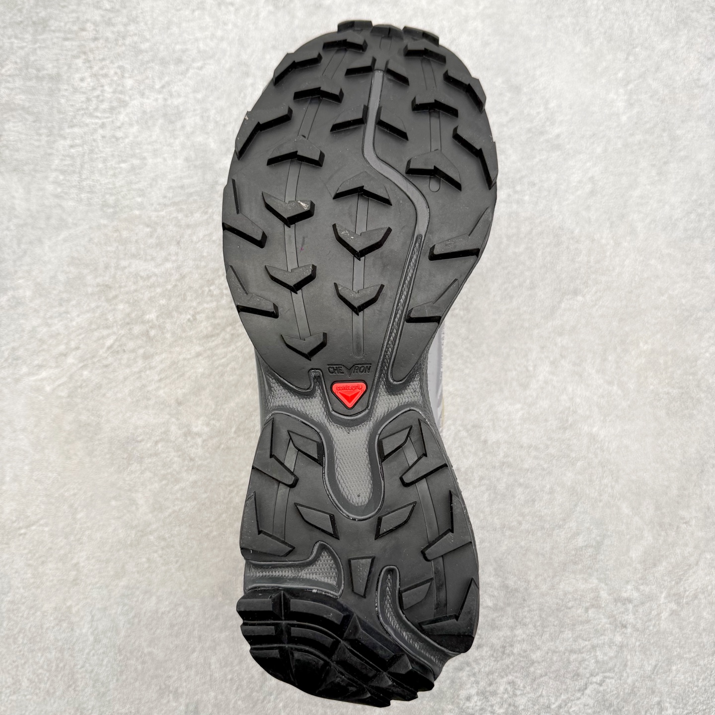 图片[9]-＃绿X/GX Salomon XT-6 萨洛蒙复古潮流户外机能登山跑鞋 纯原外贸平台特供订单 耗时半年巨作 全套原纸板楦头开发 原厂特供网布配套加持 确保原汁原味 完美呈现版型 原档数据独家私模五层组合大底 男女鞋同步官方开发至46.5 原装Ortholite轻量化鞋垫 中底布带钢印编号 原厂TPU锁扣 进口港宝加持 后跟自然饱满 还原公司包裹性 鞋面以“锯齿”状的包裹系统呈现 在基色底之下加入了各种色点缀 将公司的最新技术和时尚前卫的造型融入耐用的长跑款式中 鞋面由 TPU 薄膜制成 并焊接在高耐磨网眼上 使其既时尚又坚固 由 ACS底盘支撑 可增强稳定性和支撑力 以及由橡胶凸耳 Contragrip外底覆盖的 EVA 缓冲中底 旨在应对崎岖的地形 鞋舌上的彩色Salomon 标签、Quicklace 系统以及鞋头、鞋舌和鞋跟上的附加品牌使细节更加完美 让穿着者可以轻松驾驭户外与通勤下的任何运动生活场景 无缝鞋身户外随意纵横 颜值与脚感兼备 出街通勤 绝对非常吸睛 你值得拥有 尺码：36 36.5 37.5 38 38.5 39 40 40.5 41 42 42.5 43 44 44.5 45 46 46.5 注意：偏小1码-选品中心