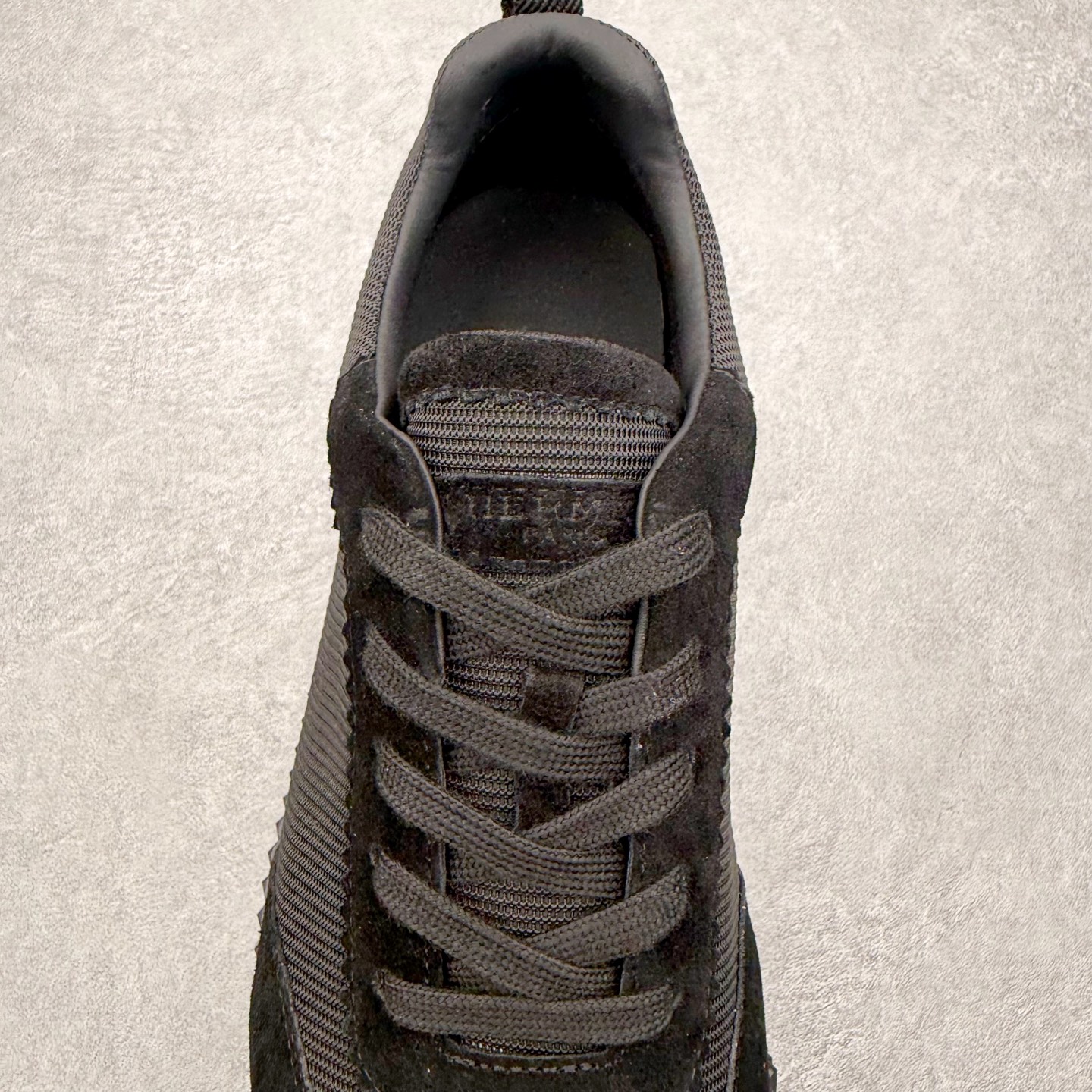 图片[5]-Hermes 爱马仕 Bouncing 老钱风 皮面款 低帮休闲鞋 海淘代购同渠道品质 高端零售 外贸充正专供 原版购入开发 ZP级全套包装 完美楦型 正确卡色 大底 质感媲美原版 细节与原版一致 请注意区分市面通货材 尺码：39 40 41 42 43 44 45-选品中心