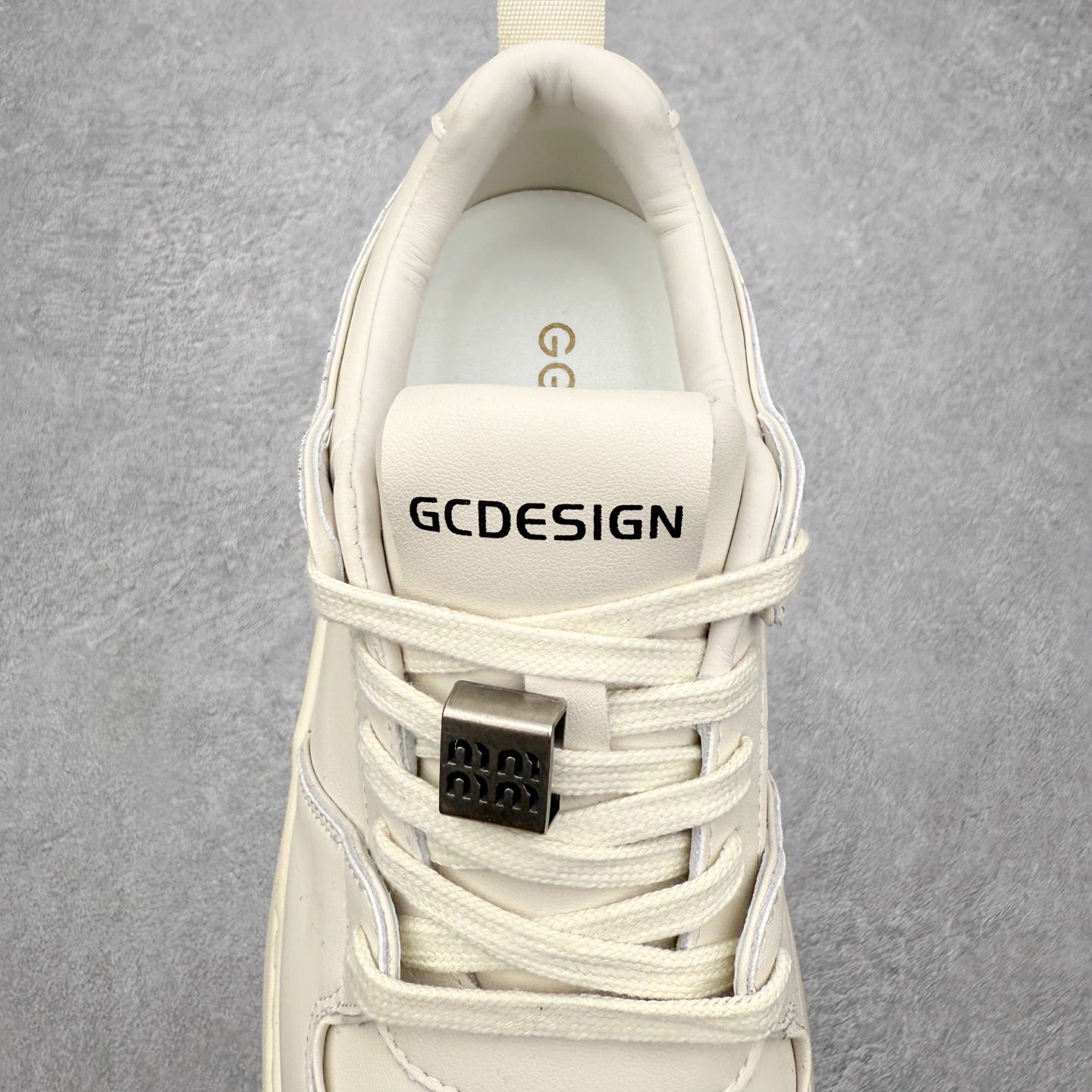 图片[5]-GG-CC赵露思2025新款厚底增高休闲运动老爹鞋系列 广东大厂出品 7CM厚底增高 星河粒子 银白粉色 银角大王 完美细节 25ss春季新款厚底增高 大长腿 时髦look轻松定格 不费力展现率性氛围 高档银盒 酷帅机能风不规则设计大底 拼色造型设计 轻便舒适百搭 GGCC银白配色好温柔 三层组合月牙底 柔软有弹性的月牙底和增加舒适度显腿长的7cm增高 长时间走路和站立都不累脚舒适度和少女感 厚底增高 不管怎么搭都好看~尺码：35 36 37 38 39 40-选品中心