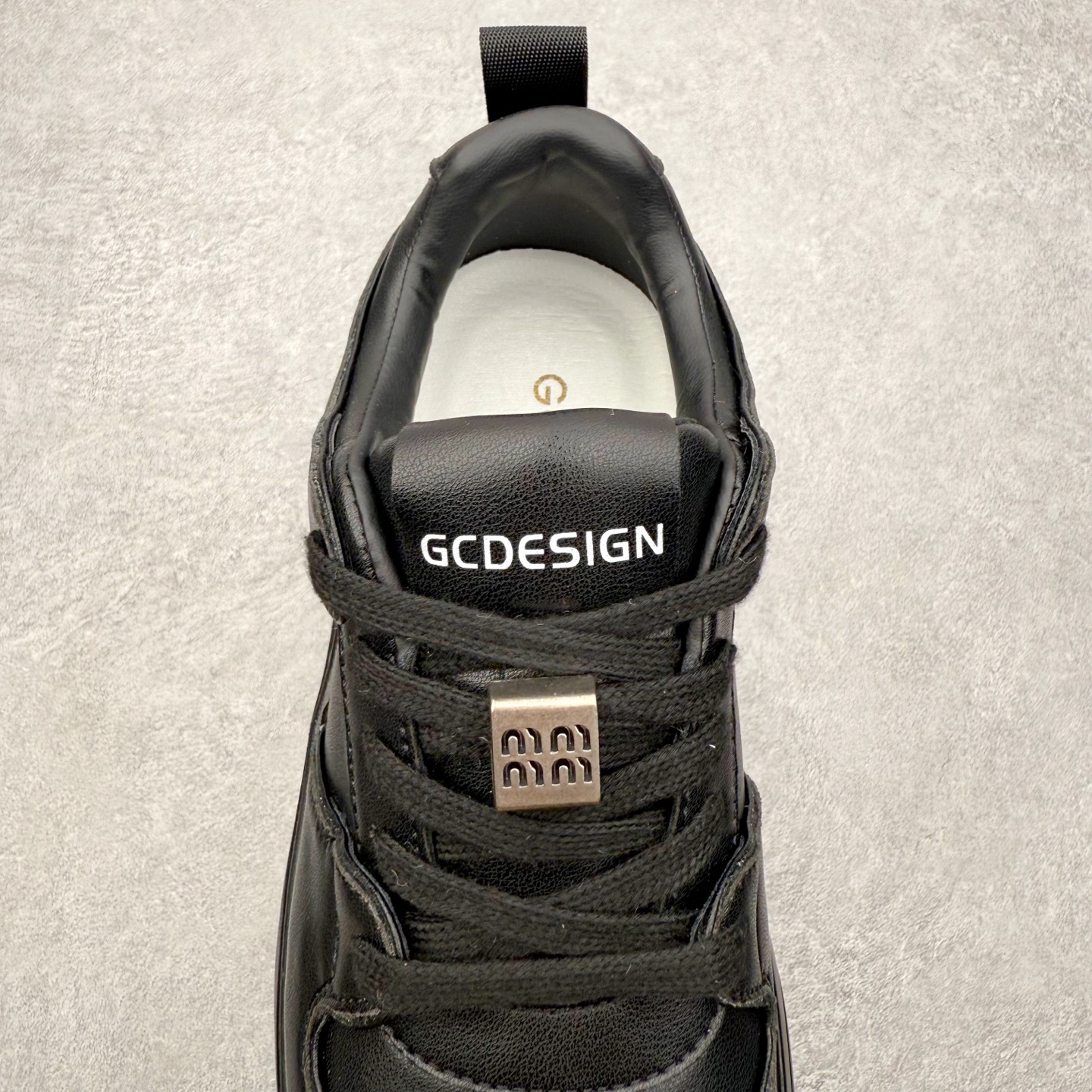 图片[5]-GG-CC赵露思2025新款厚底增高休闲运动老爹鞋系列 广东大厂出品 7CM厚底增高 星河粒子 银白粉色 银角大王 完美细节 25ss春季新款厚底增高 大长腿 时髦look轻松定格 不费力展现率性氛围 高档银盒 酷帅机能风不规则设计大底 拼色造型设计 轻便舒适百搭 GGCC银白配色好温柔 三层组合月牙底 柔软有弹性的月牙底和增加舒适度显腿长的7cm增高 长时间走路和站立都不累脚舒适度和少女感 厚底增高 不管怎么搭都好看~尺码：35 36 37 38 39 40-选品中心