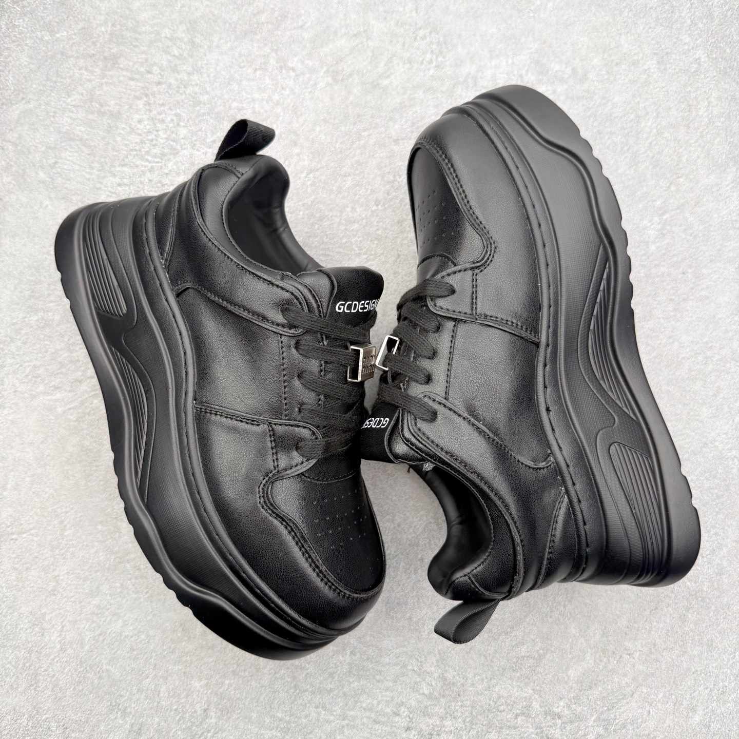 图片[3]-GG-CC赵露思2025新款厚底增高休闲运动老爹鞋系列 广东大厂出品 7CM厚底增高 星河粒子 银白粉色 银角大王 完美细节 25ss春季新款厚底增高 大长腿 时髦look轻松定格 不费力展现率性氛围 高档银盒 酷帅机能风不规则设计大底 拼色造型设计 轻便舒适百搭 GGCC银白配色好温柔 三层组合月牙底 柔软有弹性的月牙底和增加舒适度显腿长的7cm增高 长时间走路和站立都不累脚舒适度和少女感 厚底增高 不管怎么搭都好看~尺码：35 36 37 38 39 40-选品中心