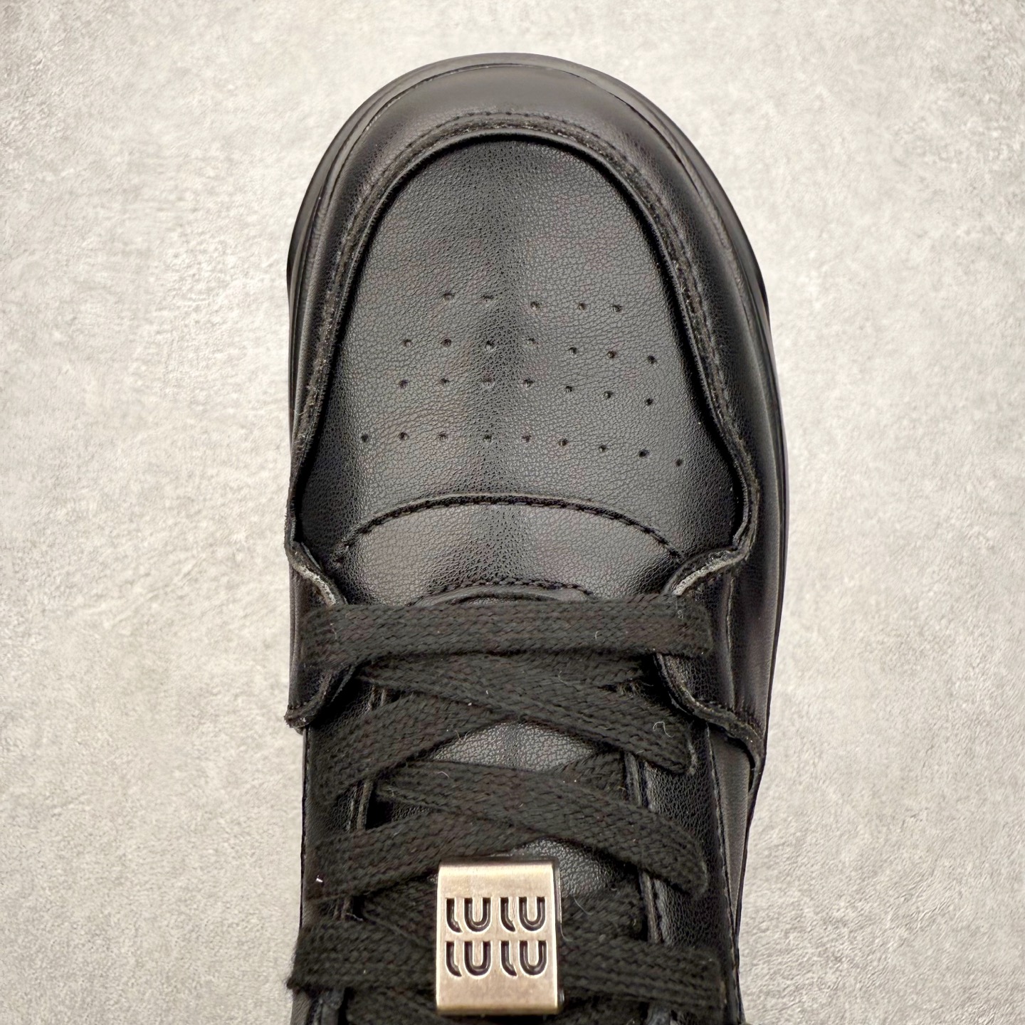 图片[4]-GG-CC赵露思2025新款厚底增高休闲运动老爹鞋系列 广东大厂出品 7CM厚底增高 星河粒子 银白粉色 银角大王 完美细节 25ss春季新款厚底增高 大长腿 时髦look轻松定格 不费力展现率性氛围 高档银盒 酷帅机能风不规则设计大底 拼色造型设计 轻便舒适百搭 GGCC银白配色好温柔 三层组合月牙底 柔软有弹性的月牙底和增加舒适度显腿长的7cm增高 长时间走路和站立都不累脚舒适度和少女感 厚底增高 不管怎么搭都好看~尺码：35 36 37 38 39 40-选品中心