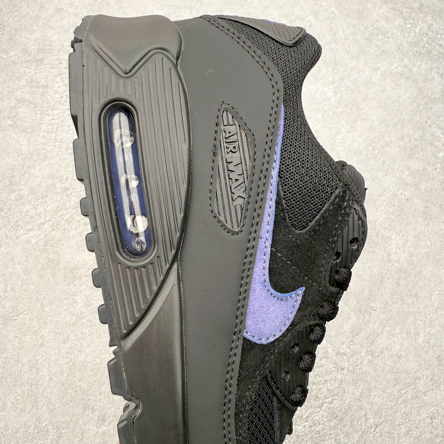 图片[6]-＃MX版 NK Air MAX 90 气垫复古减震跑步鞋 DM0029-021 经典重温 独家陆续补货 外单专供大厂出品 品质稳定 一百余色 终端操作 Air Max 90于1990年推出 来自Air Max系列 在Air Max 1的基础上改进而得 增加了气垫面积 外型上也更为流线 最特別的就是加入了菱纹塑胶嵌板 为Air Max 90增添了许多潮流气息 皮革鞋面 造就出色耐穿性和支撑力 Max Air缓震配置搭配泡棉中底 令Air Max 90轻盈而舒适 华夫格橡胶外底 铸就Air Max 90非凡的抓地力 而Air Max 90不仅是一双跑鞋 它成功跨越了时间的演进 成为了球鞋文化与潮流圈中最熟为人知的鞋款之一 尺码：36 36.5 37.5 38 38.5 39 40 40.5 41 42 42.5 43 44 44.5 45-选品中心