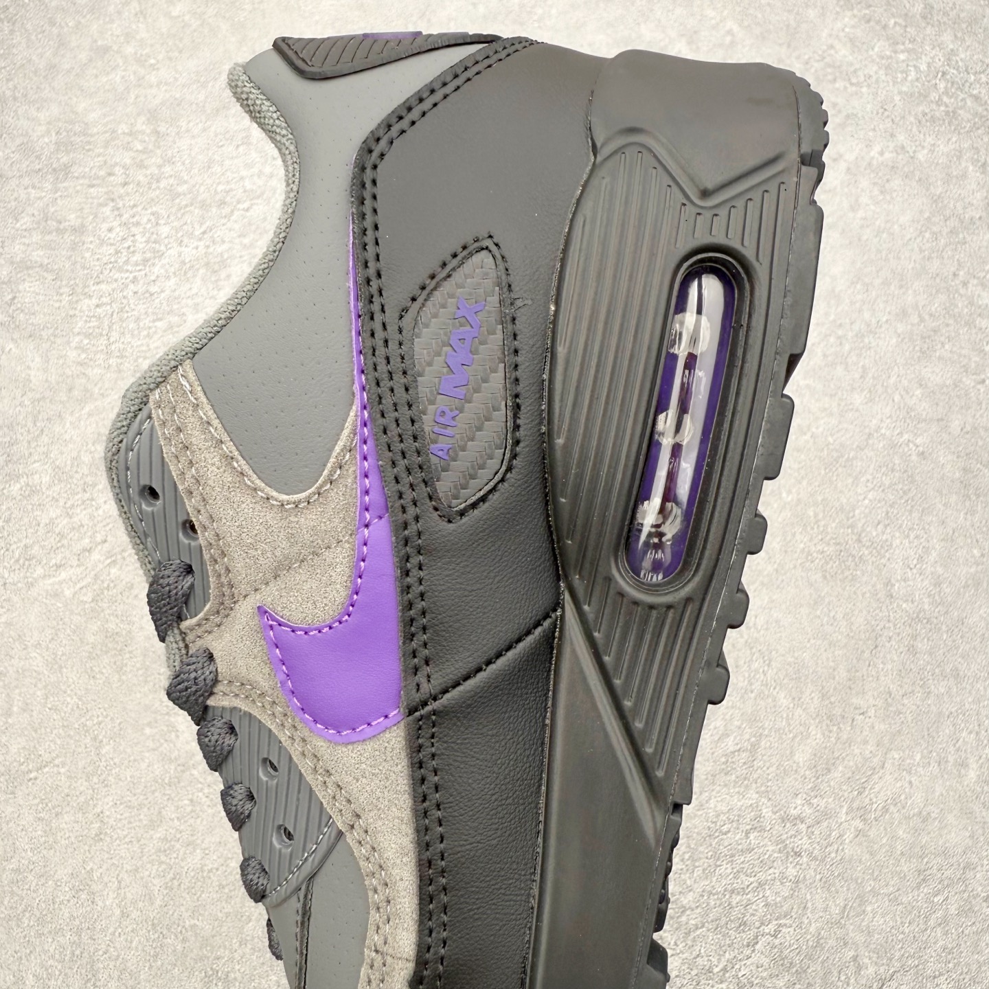 图片[7]-＃MX版 NK Air MAX 90 气垫复古减震跑步鞋 IF0670-004 经典重温 独家陆续补货 外单专供大厂出品 品质稳定 一百余色 终端操作 Air Max 90于1990年推出 来自Air Max系列 在Air Max 1的基础上改进而得 增加了气垫面积 外型上也更为流线 最特別的就是加入了菱纹塑胶嵌板 为Air Max 90增添了许多潮流气息 皮革鞋面 造就出色耐穿性和支撑力 Max Air缓震配置搭配泡棉中底 令Air Max 90轻盈而舒适 华夫格橡胶外底 铸就Air Max 90非凡的抓地力 而Air Max 90不仅是一双跑鞋 它成功跨越了时间的演进 成为了球鞋文化与潮流圈中最熟为人知的鞋款之一 尺码：36 36.5 37.5 38 38.5 39 40 40.5 41 42 42.5 43 44 44.5 45-选品中心