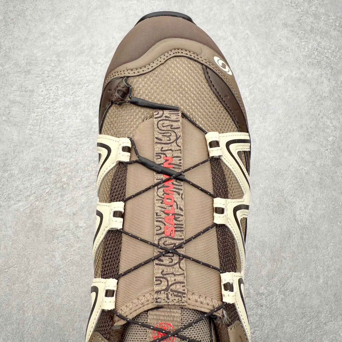 图片[4]-＃C版 Salomon XT-QUEST ADV 萨洛蒙潮流越野机能户外功能鞋 纯原外贸平台特供订单 耗时半年巨作 全套原纸板楦头开发 原厂特供网布配套加持 确保原汁原味 完美呈现版型 原档数据独家私模五层组合大底 男女鞋同步官方开发至46.5 原装Ortholite轻量化鞋垫 中底布带钢印编号 原厂TPU锁扣 进口港宝加持 后跟自然饱满 还原公司包裹性 基于 SALOMON 初代 XT 鞋身造型并搭载 4D ADVANCED CHASSIS™ 大底打造而成 为这款 XT-QUEST 带来了多项足部控制与保护等功能性 如在运动过程中控制左右晃动的过程而提高稳定性、改善长途越野过程中足中到足尖的过渡、提高感知岩石的精确度以抵抗尖锐物体对脚底的伤害以及采用动态缓冲来增强穿着舒适感 从而减轻疲劳感 使 XT-QUEST 成为一双舒适且安全的户外之履 尺码：36 36.5 37.5 38 38.5 39 40 40.5 41 42 42.5 43 44 44.5 45 46 46.5-选品中心