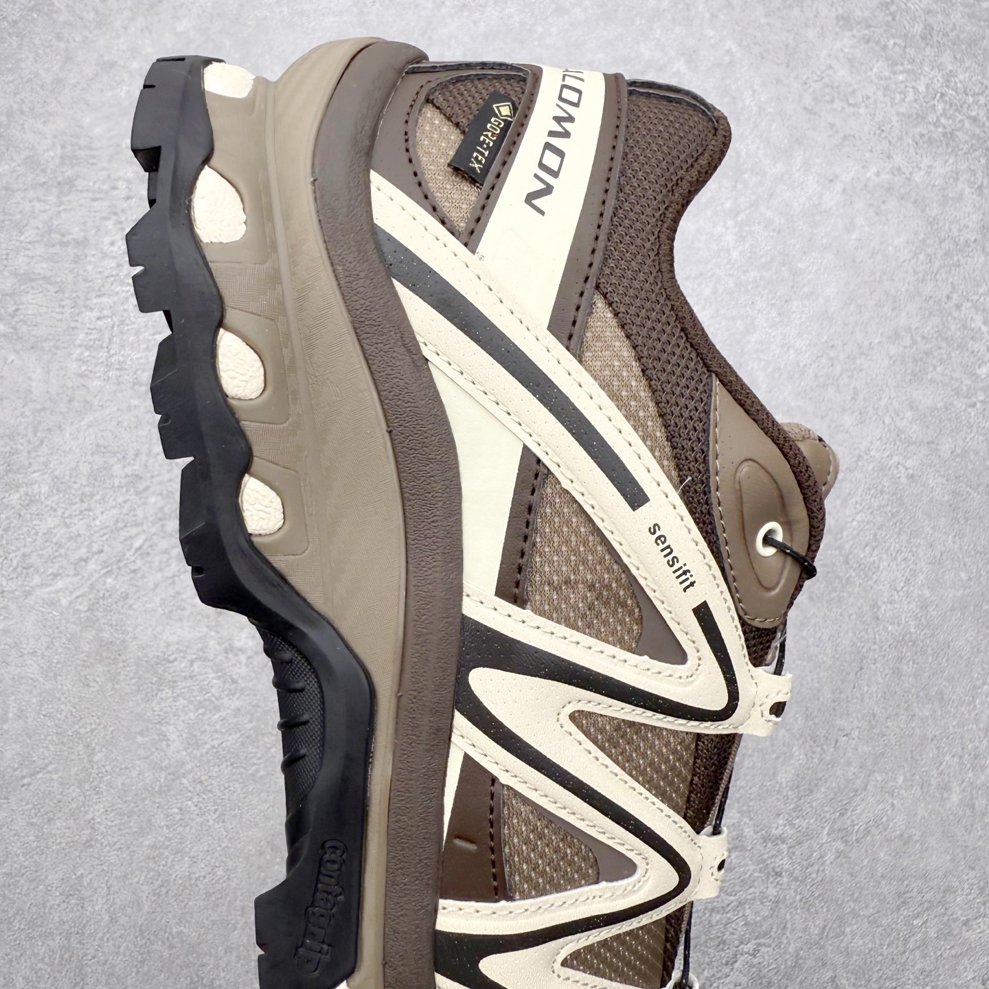 图片[6]-＃C版 Salomon XT-QUEST ADV 萨洛蒙潮流越野机能户外功能鞋 纯原外贸平台特供订单 耗时半年巨作 全套原纸板楦头开发 原厂特供网布配套加持 确保原汁原味 完美呈现版型 原档数据独家私模五层组合大底 男女鞋同步官方开发至46.5 原装Ortholite轻量化鞋垫 中底布带钢印编号 原厂TPU锁扣 进口港宝加持 后跟自然饱满 还原公司包裹性 基于 SALOMON 初代 XT 鞋身造型并搭载 4D ADVANCED CHASSIS™ 大底打造而成 为这款 XT-QUEST 带来了多项足部控制与保护等功能性 如在运动过程中控制左右晃动的过程而提高稳定性、改善长途越野过程中足中到足尖的过渡、提高感知岩石的精确度以抵抗尖锐物体对脚底的伤害以及采用动态缓冲来增强穿着舒适感 从而减轻疲劳感 使 XT-QUEST 成为一双舒适且安全的户外之履 尺码：36 36.5 37.5 38 38.5 39 40 40.5 41 42 42.5 43 44 44.5 45 46 46.5-选品中心