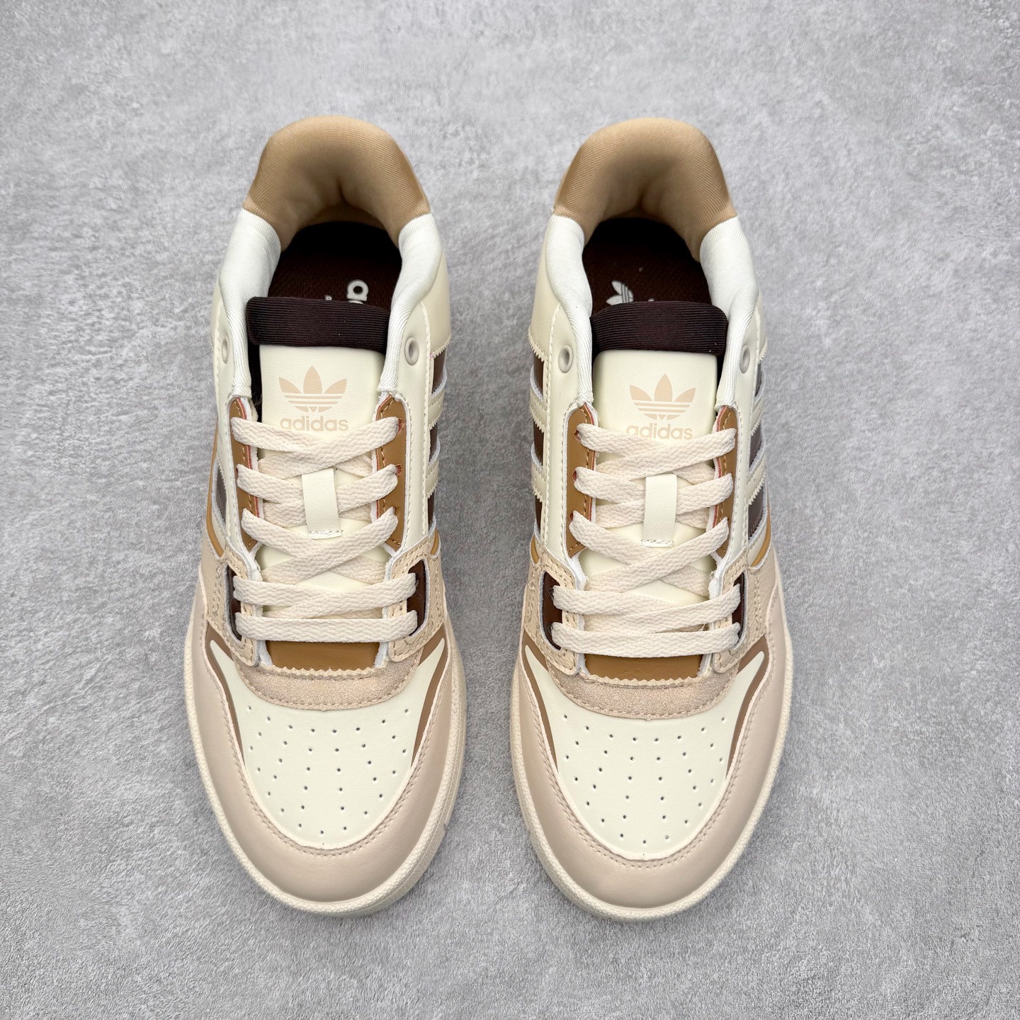 图片[2]-AD Originals 2020 DROP STEP XL三叶草新款 低帮校园休闲运动板鞋 汇聚80和90年代篮球鞋设计含纹理感皮革和绒面革混合鞋面 缀撞色细节 造型复古 搭配加衬及踝鞋领和乙烯乙酸乙烯酯(EVA)插片 脚感舒适 让复古篮球风伴你出 尺码：36 36²/₃ 37¹/₃ 38 38²/₃ 39¹/₃ 40 40²/₃ 41¹/₃ 42 42²/₃ 43¹/₃ 44 44²/₃ 45¹/₃-选品中心
