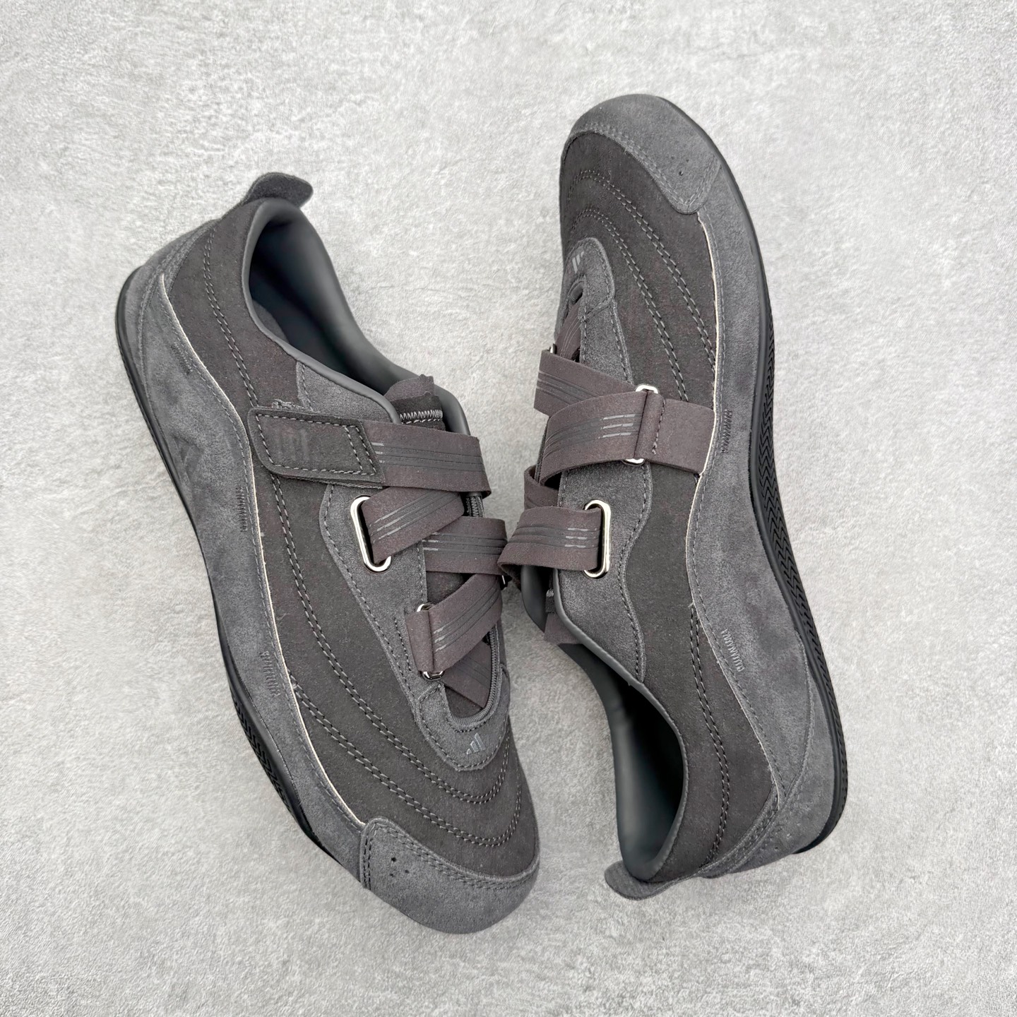 图片[3]-AD FOS URBAN REVERIE 舒适百搭 耐磨 低帮 生活休闲鞋 KJ9089 实拍调校N版已经零色差零失真 百分百还原实物色彩所见即所得 不存在货不对板色差等低级问题 选购参考实物拍摄 不混卖不参货 只用心做好货严格选品 承诺混一赔十 尺码：36 36.5 37.5 38 38.5 39 40 40.5 41 42 42.5 43 44 44.5 45-选品中心