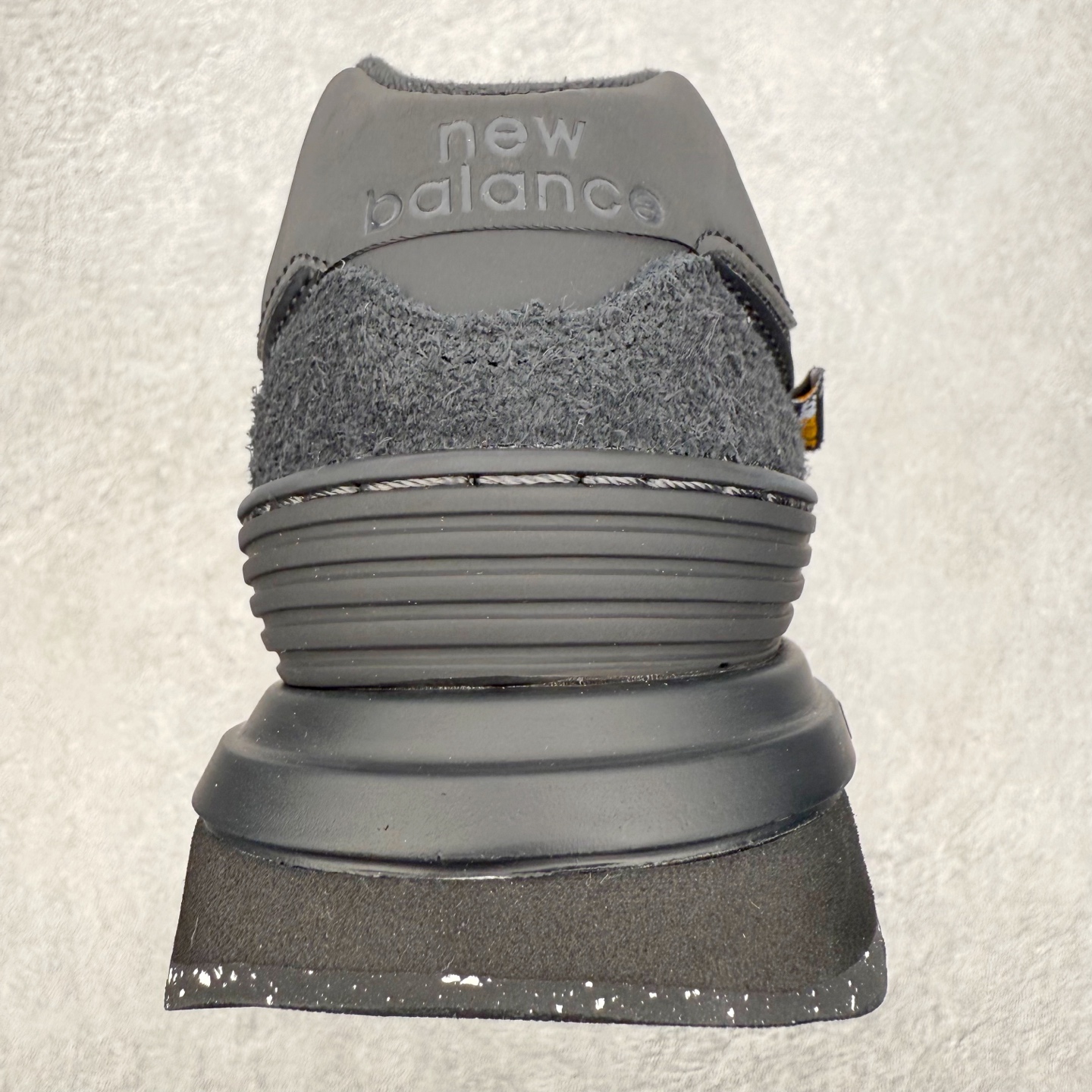 图片[8]-NB新百伦New Balance U574升级版系列低帮复古休闲运动慢跑鞋 新版NB574，妥妥美产既视感有木有。相较传统574，新版鞋跟及鞋面设计自带9系美产既视感！鞋面、内衬质感以及穿着体验更加！鞋型更流畅和饱满,鞋底增添了风格的多样化!底部升级橡胶颗粒大底,更防滑耐磨,上脚后感觉柔软且舒适。尺码：36 36.5 37.5 38 38.5 39.5 40 40.5 41.5 42 42.5 43 44 45-选品中心
