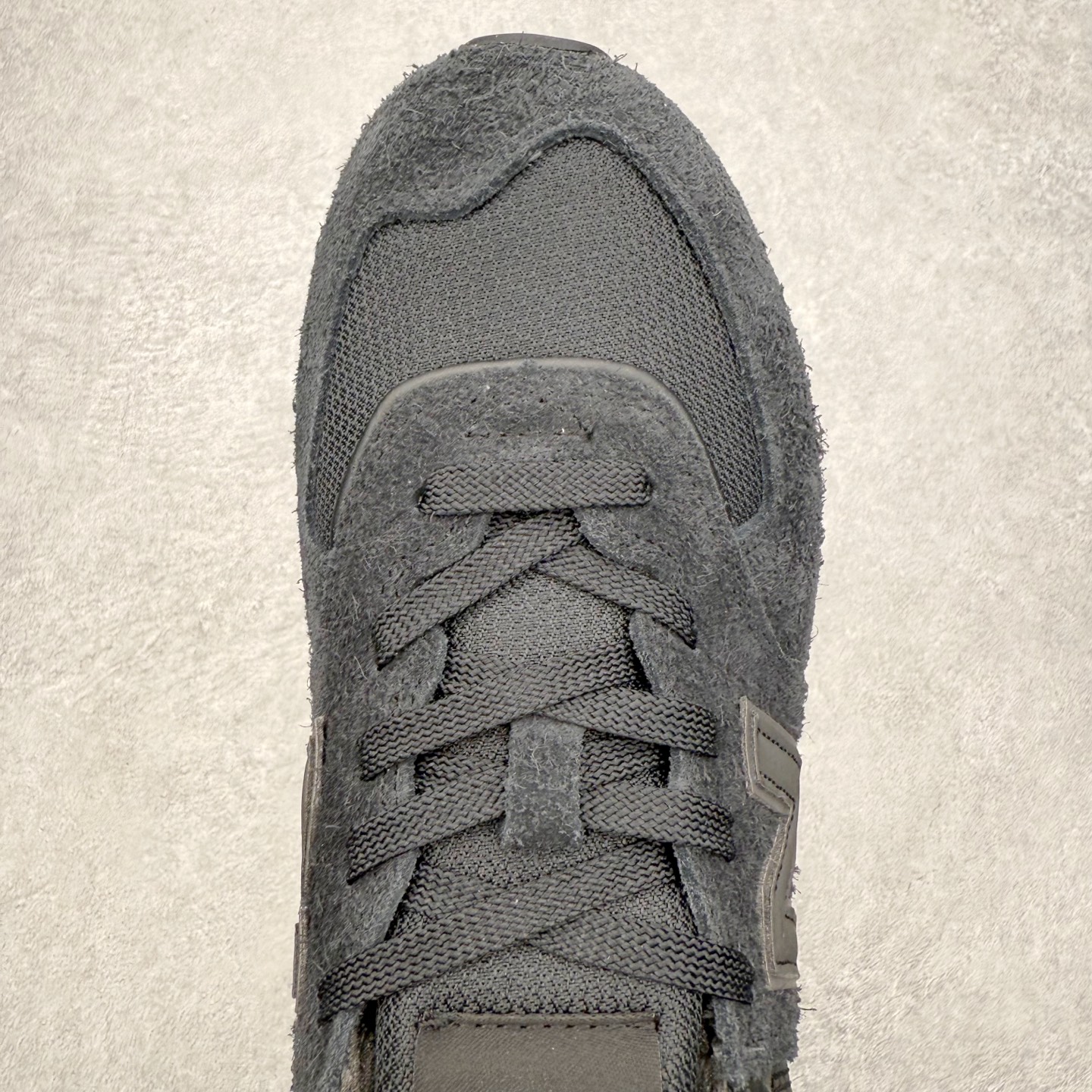 图片[4]-NB新百伦New Balance U574升级版系列低帮复古休闲运动慢跑鞋 新版NB574，妥妥美产既视感有木有。相较传统574，新版鞋跟及鞋面设计自带9系美产既视感！鞋面、内衬质感以及穿着体验更加！鞋型更流畅和饱满,鞋底增添了风格的多样化!底部升级橡胶颗粒大底,更防滑耐磨,上脚后感觉柔软且舒适。尺码：36 36.5 37.5 38 38.5 39.5 40 40.5 41.5 42 42.5 43 44 45-选品中心